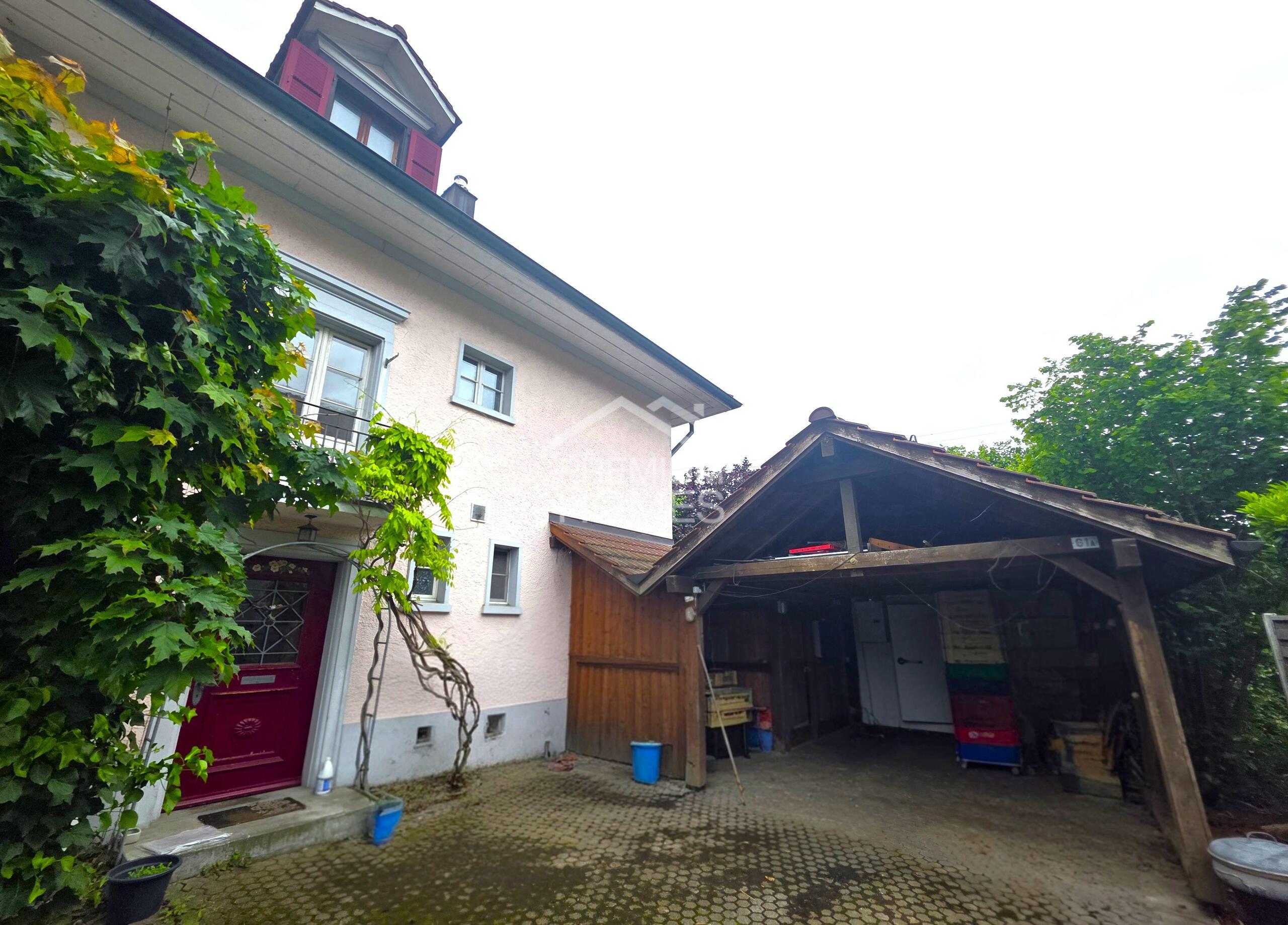 Photo 1