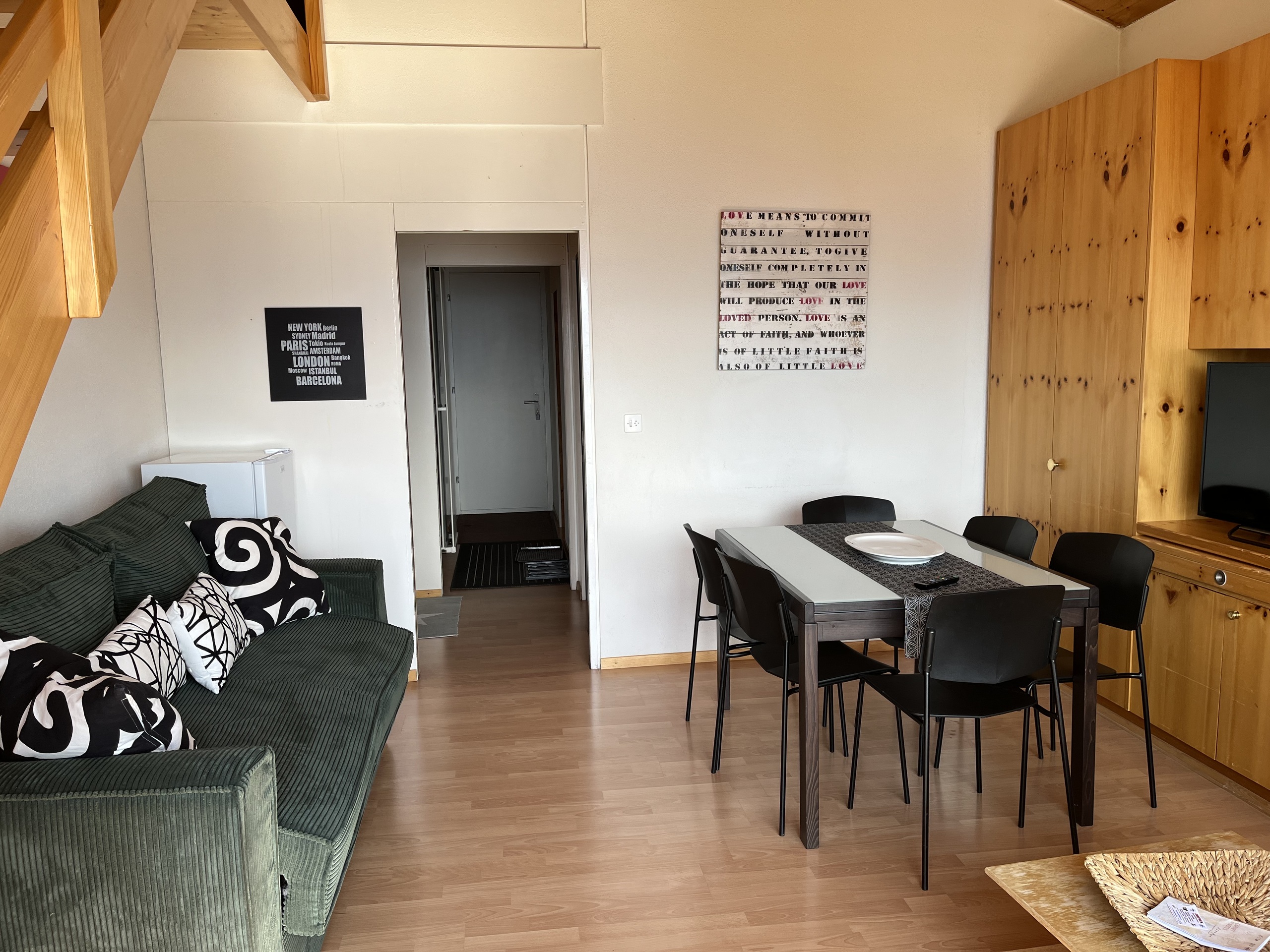Marigny-Club, 2 pièces + mezzanine, 3ème étage