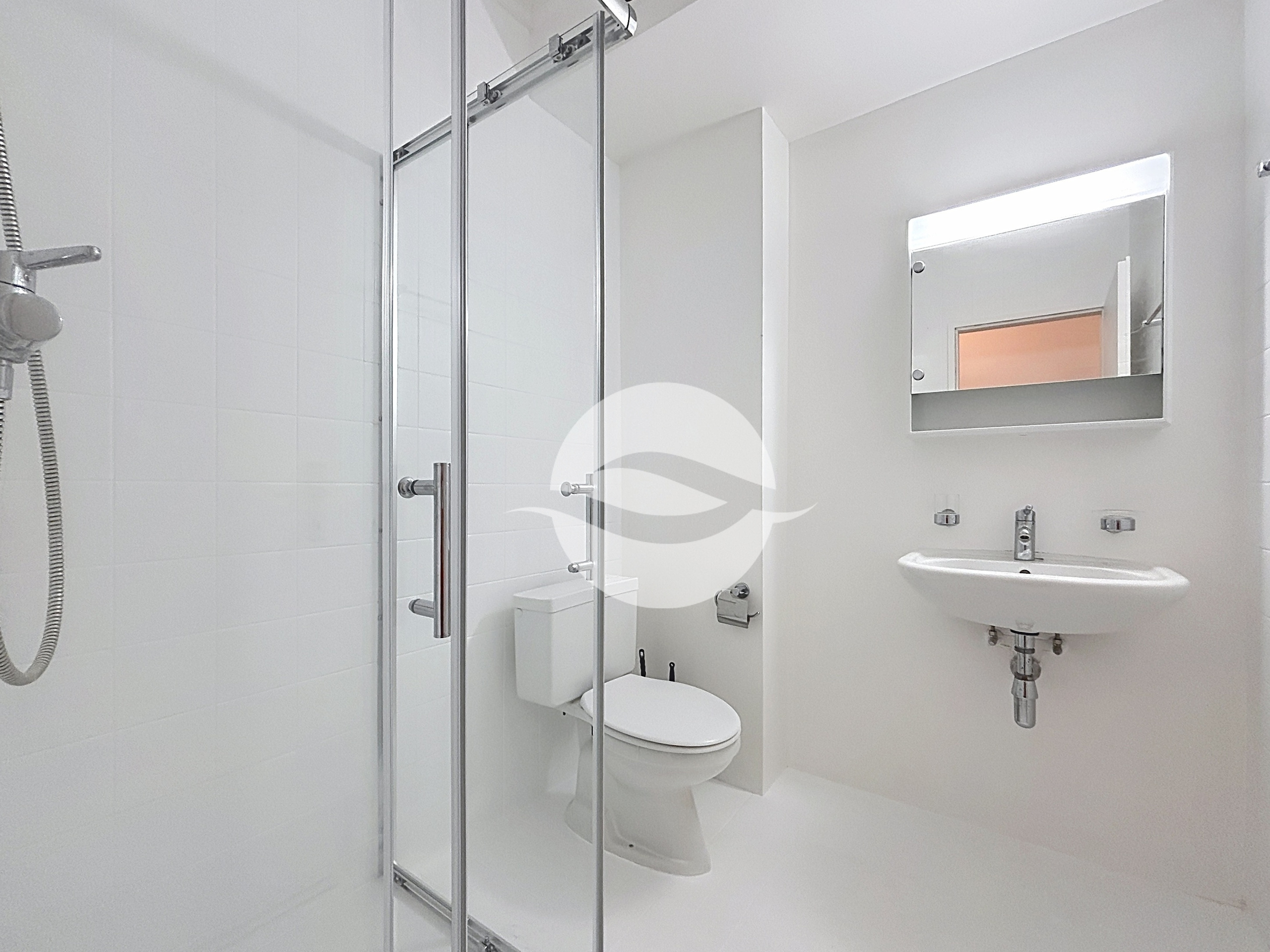 Salle de douche - WC Salle de douche - WC