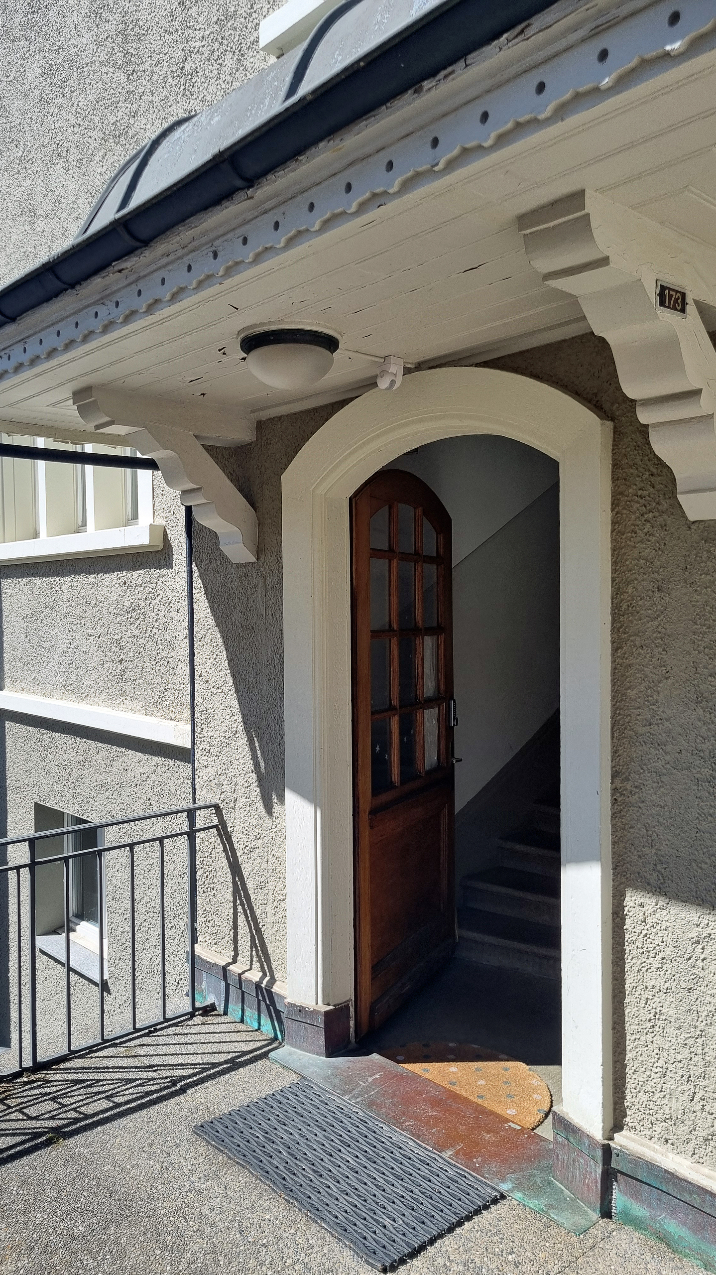 Exterior view 2