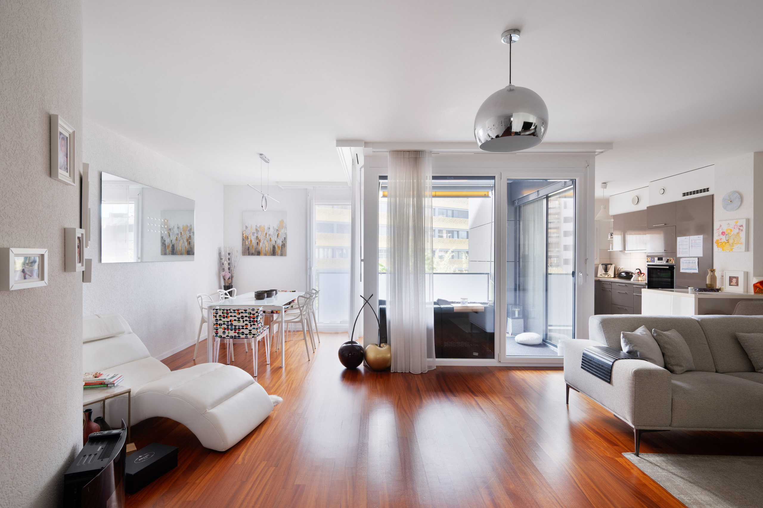 Interior view 3