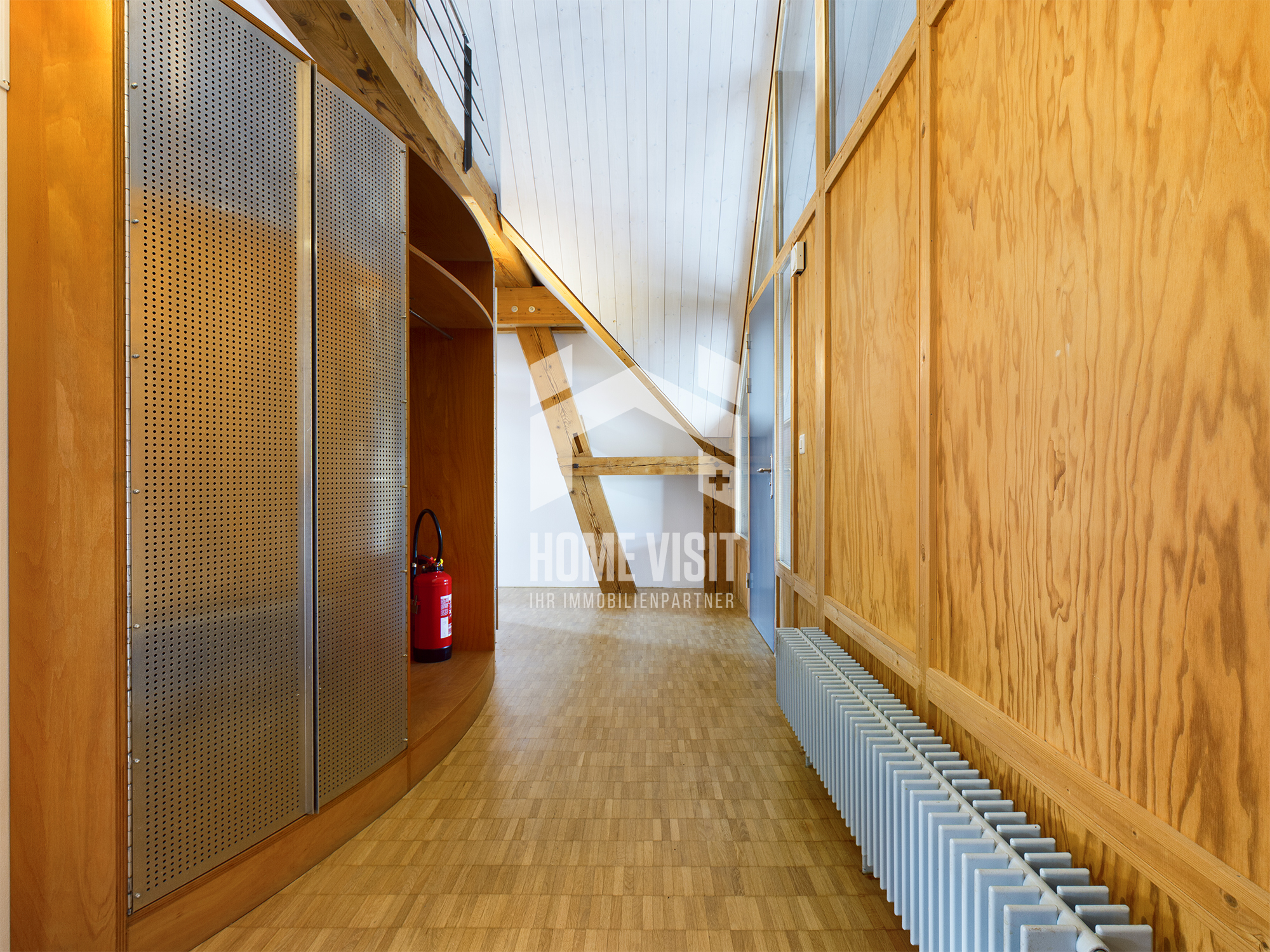 2.OG - Eingang / Gang mit Garderobe