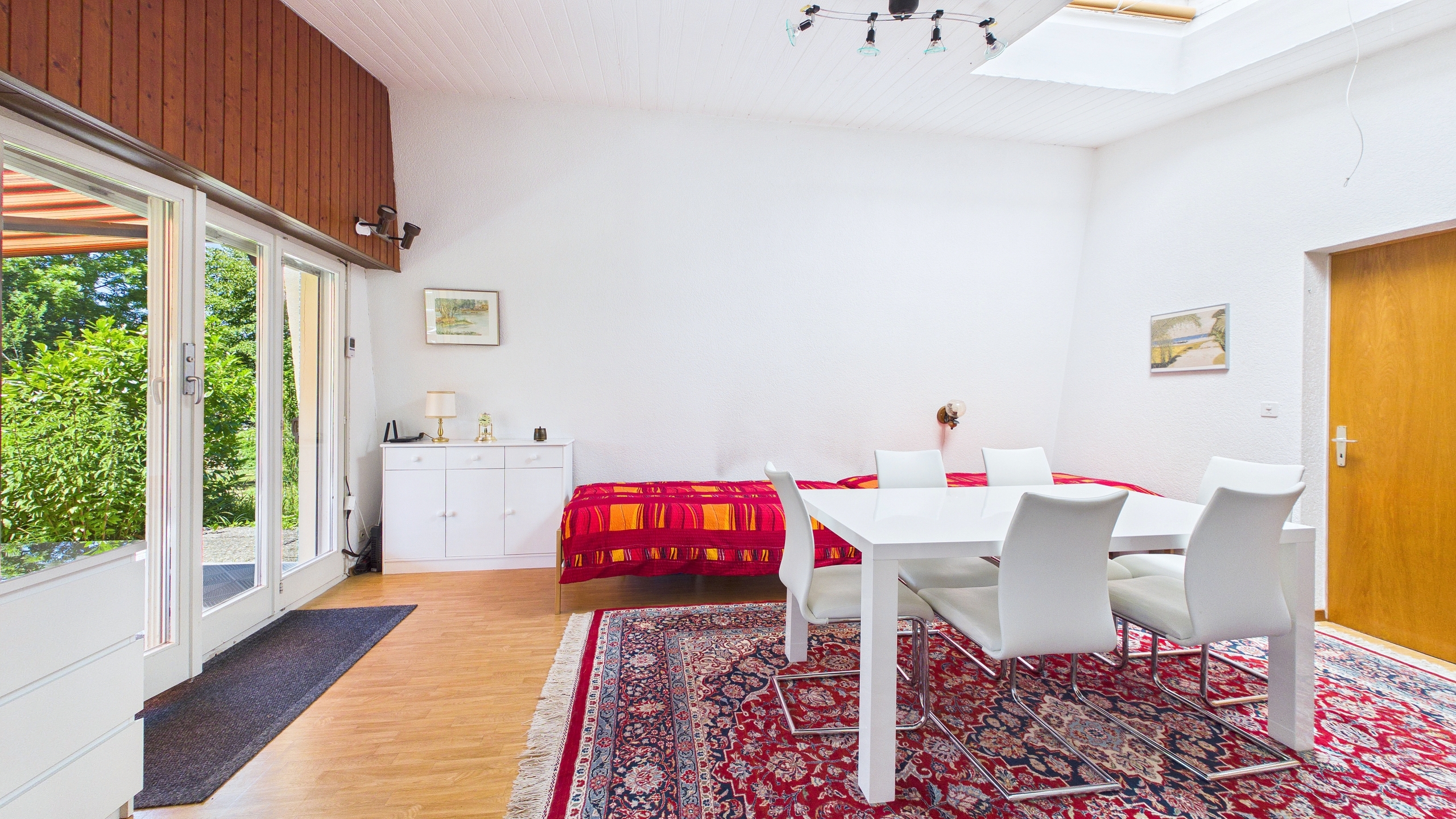 Interior view 3