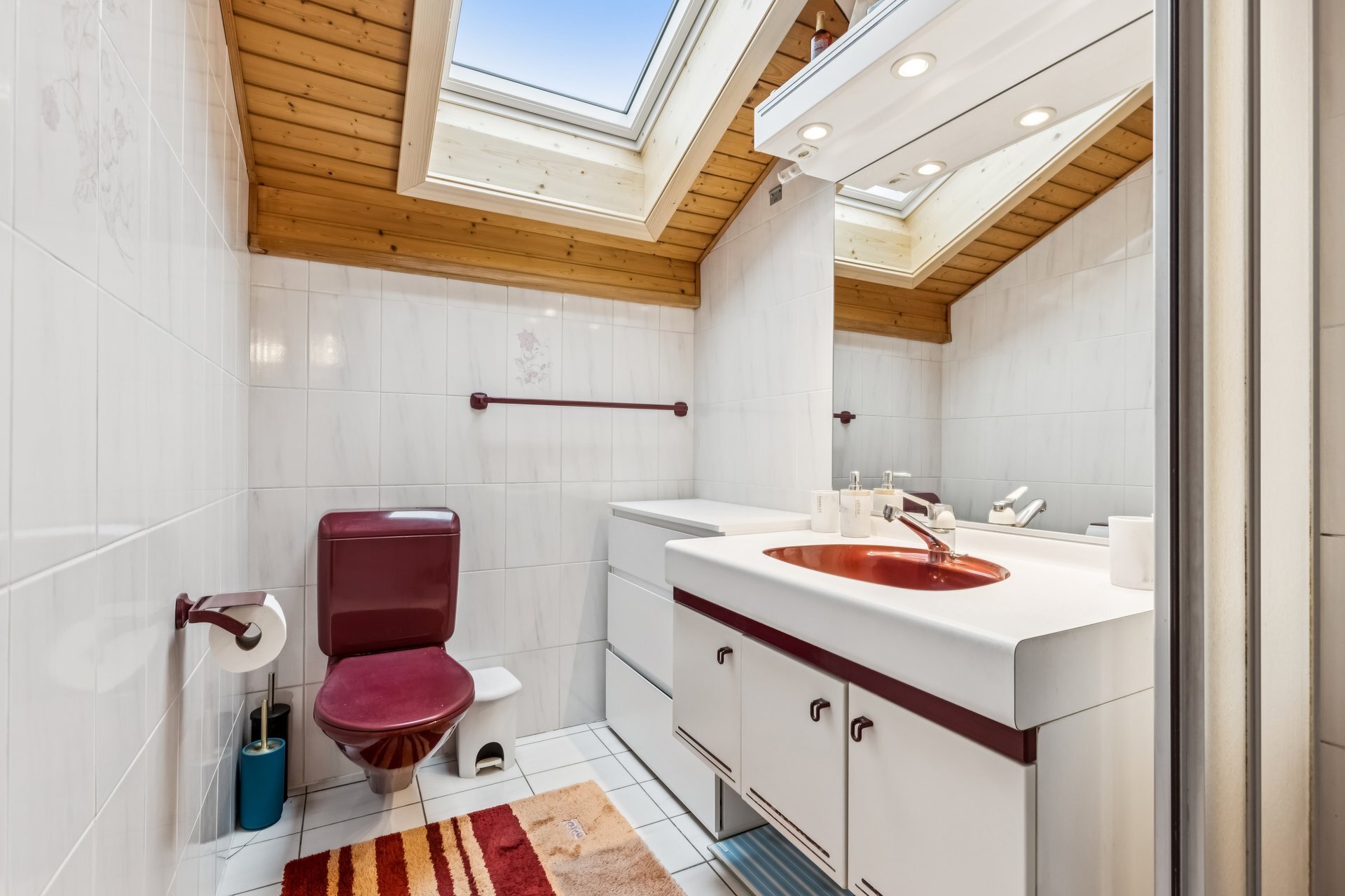 Interior view 6