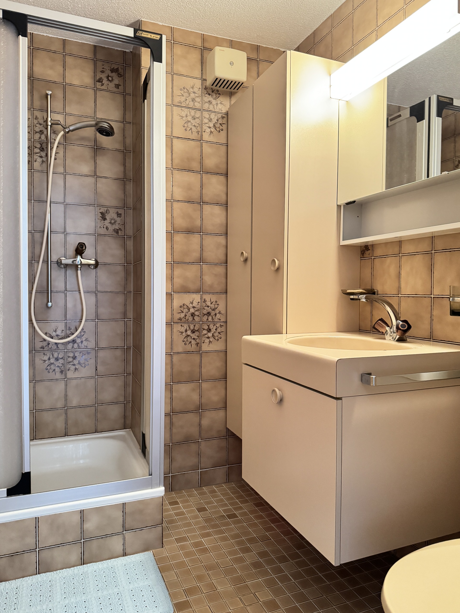 Dusche / WC Dusche / WC