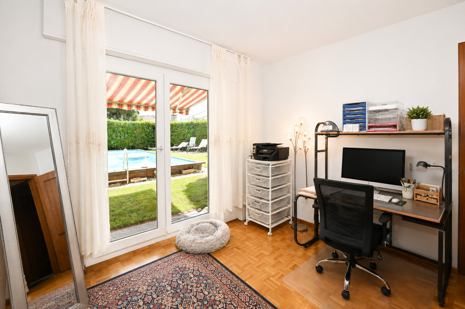 Interior view 9