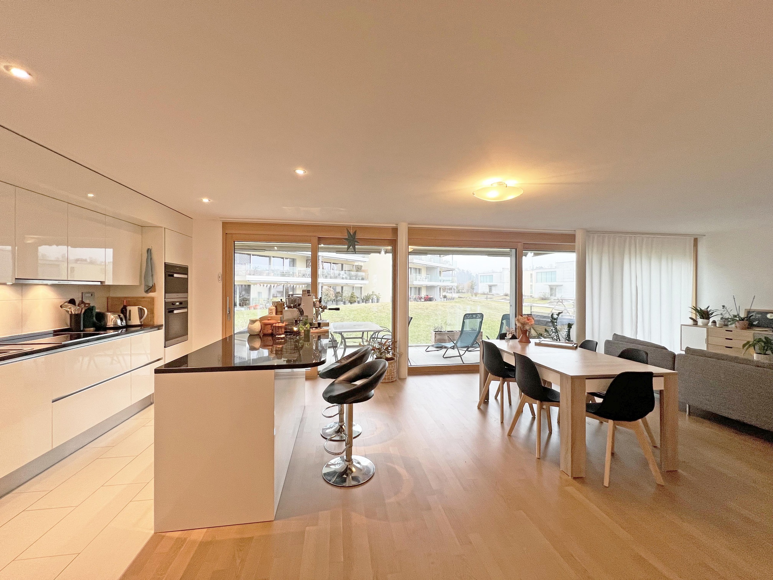 Cuisine/salle à manger et séjour
