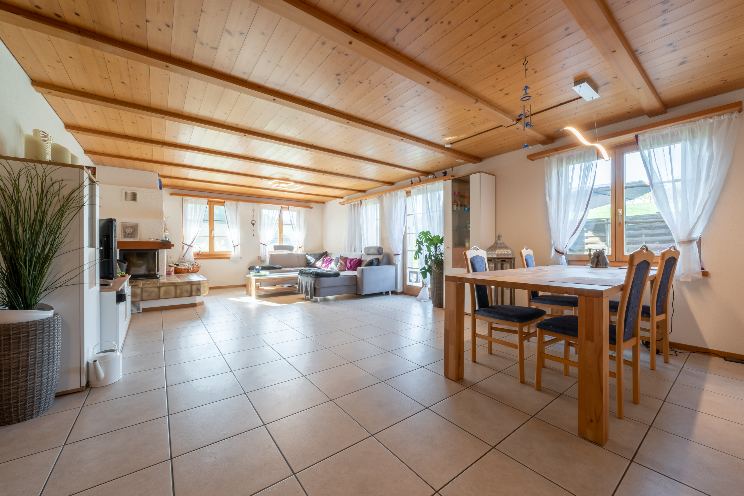 Wohnzimmer / Erdgeschosswohnung Wohnzimmer / Erdgeschosswohnung