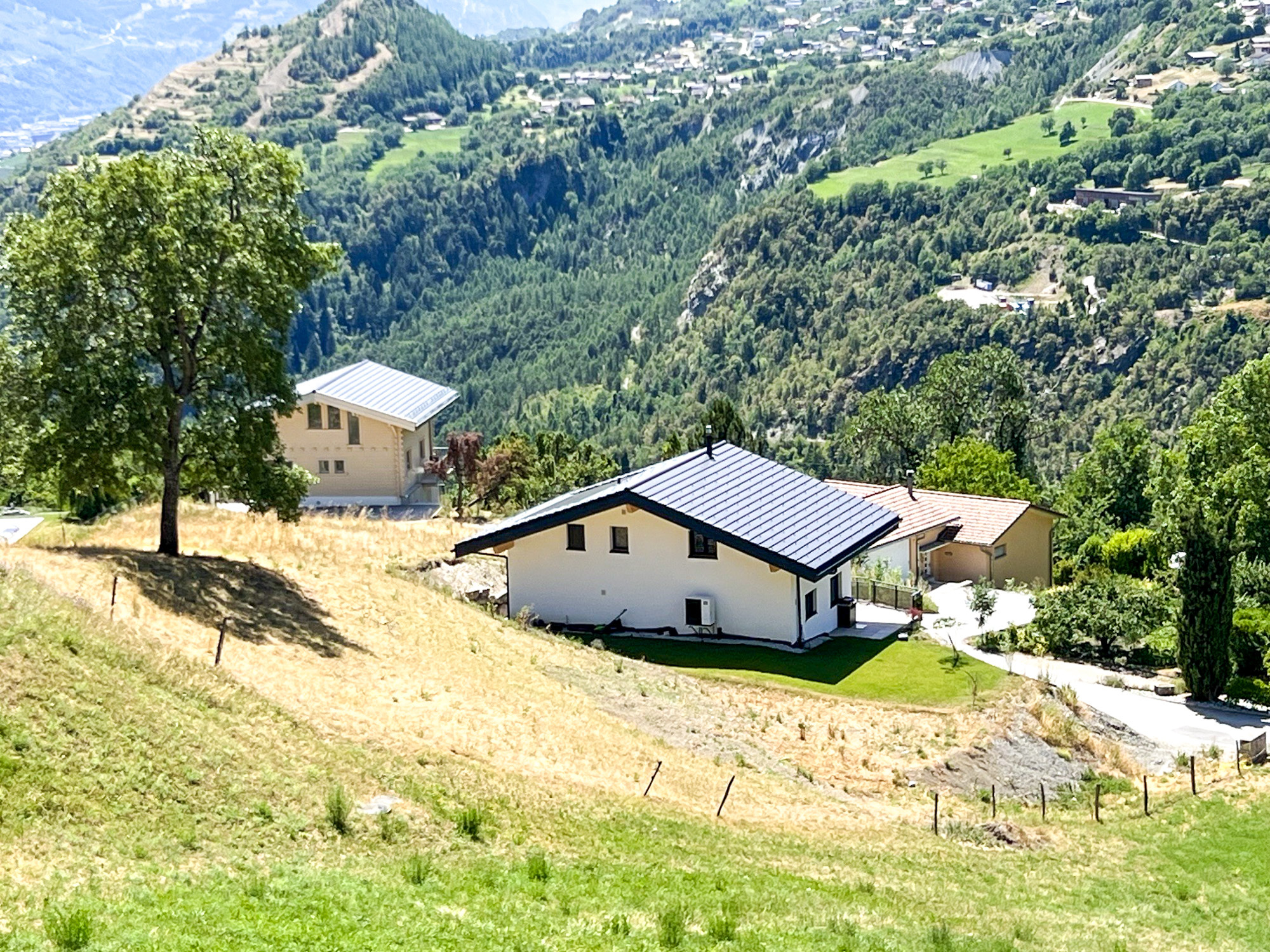 Exterior view 3
