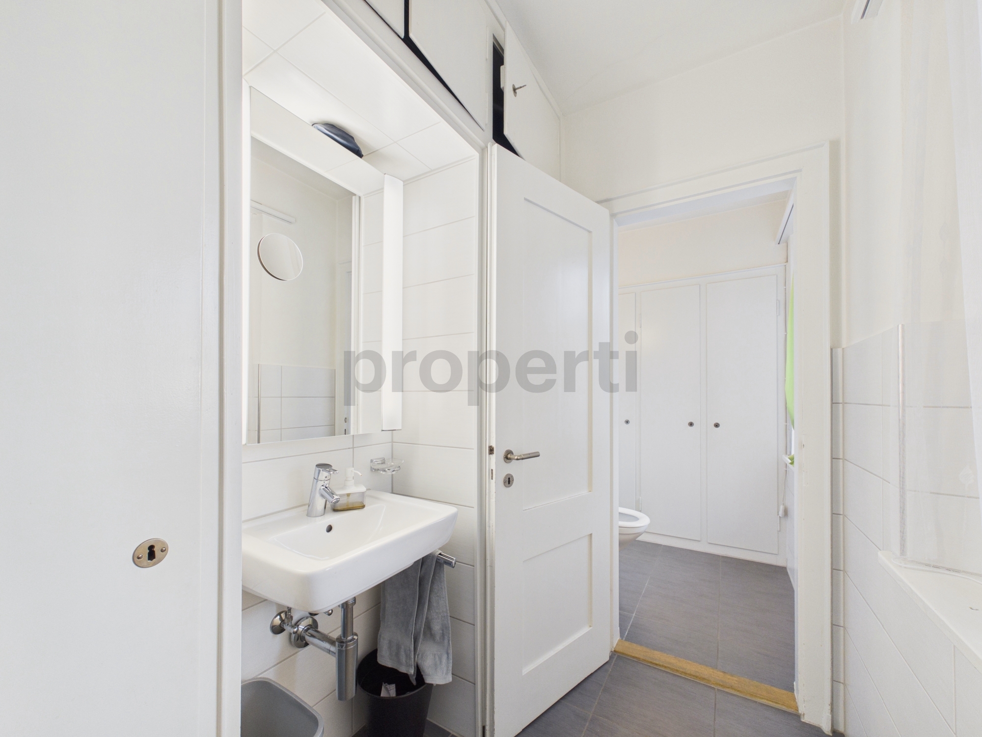 Image 1 Image 1