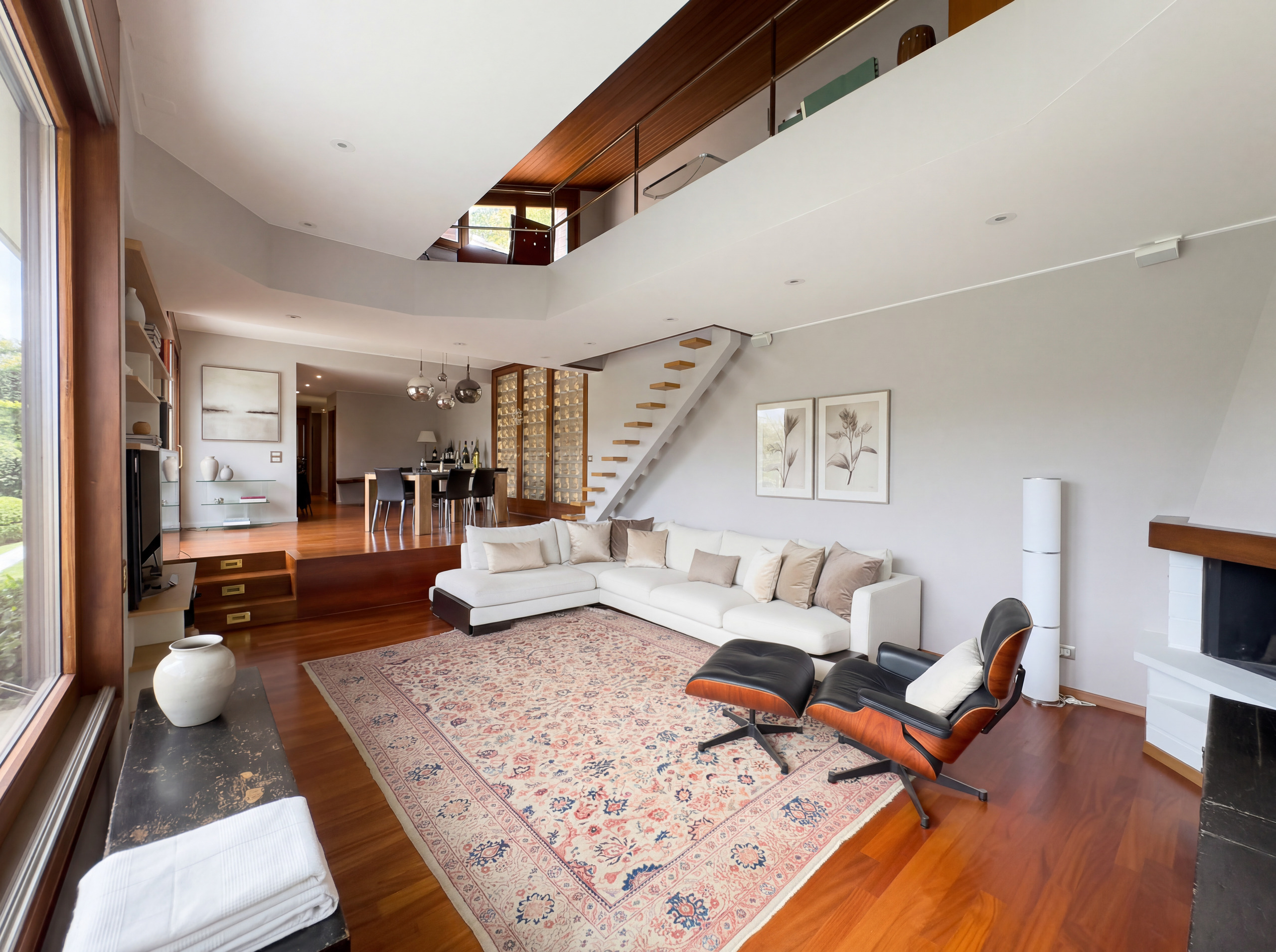 Interior view 2