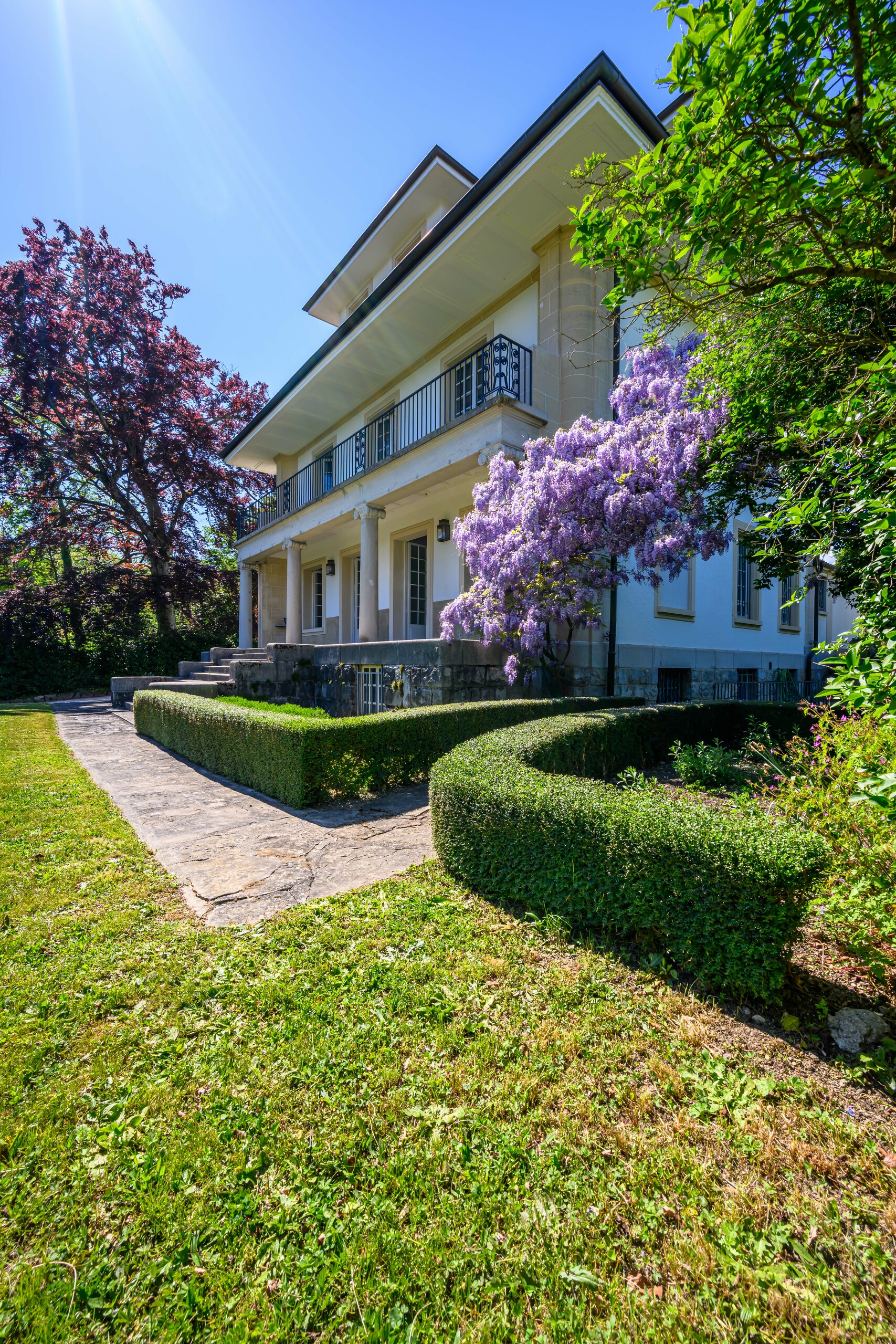 Exterior view 11