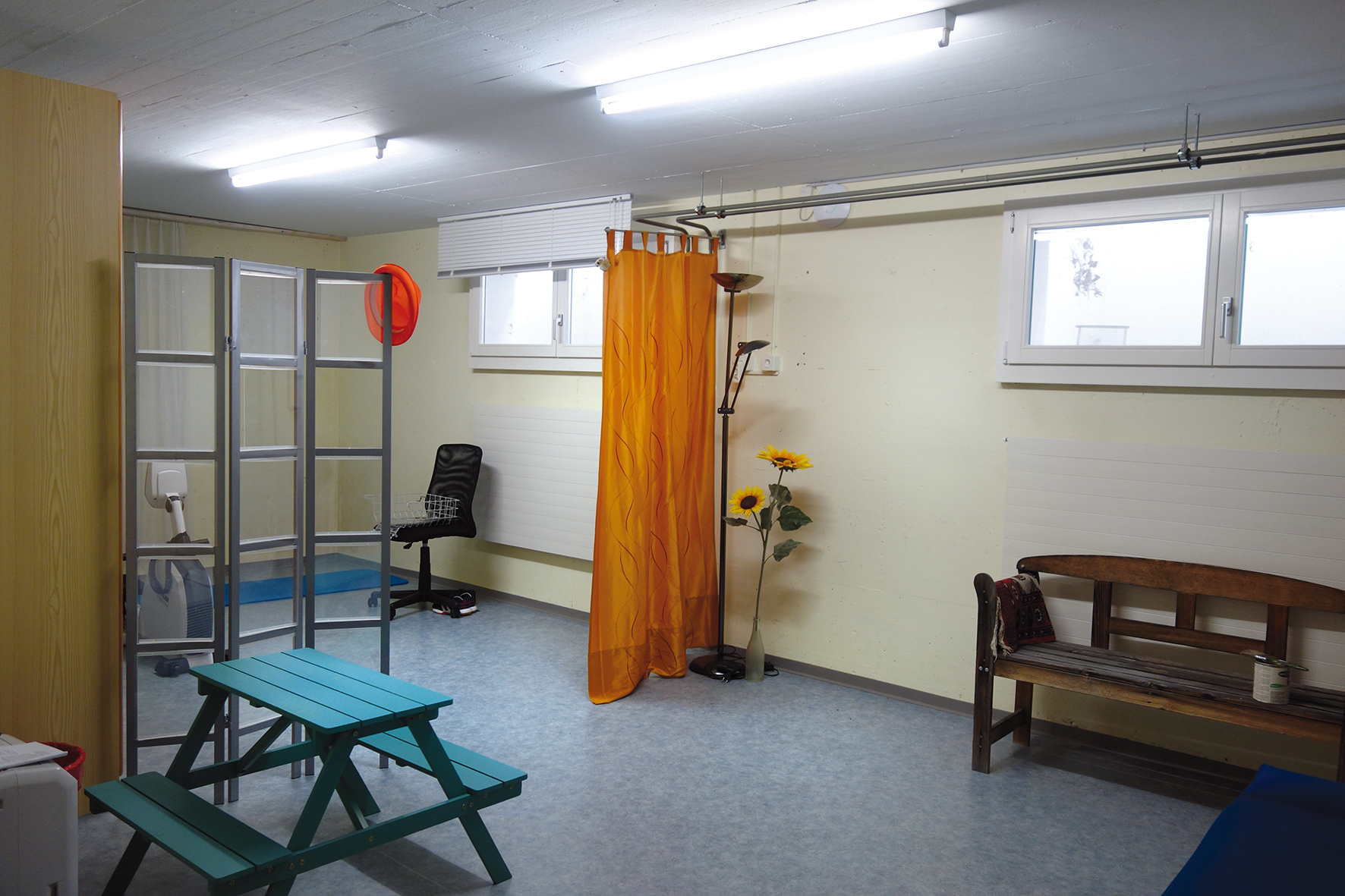 Grosser Hobbyraum im UG Grosser Hobbyraum im UG