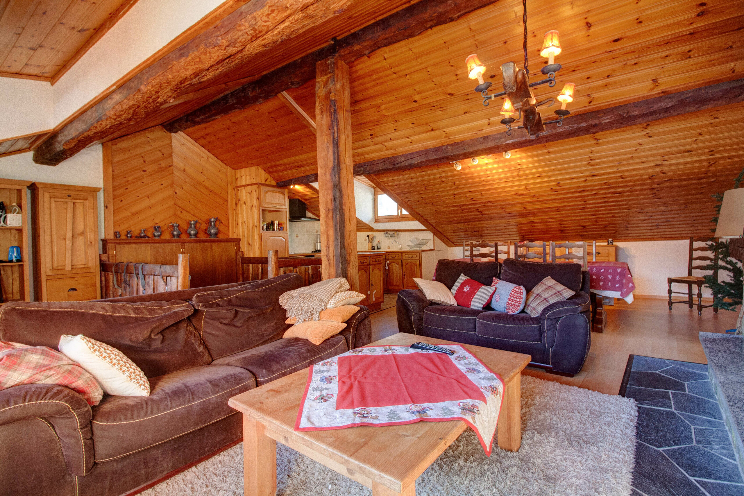 Interior view 4