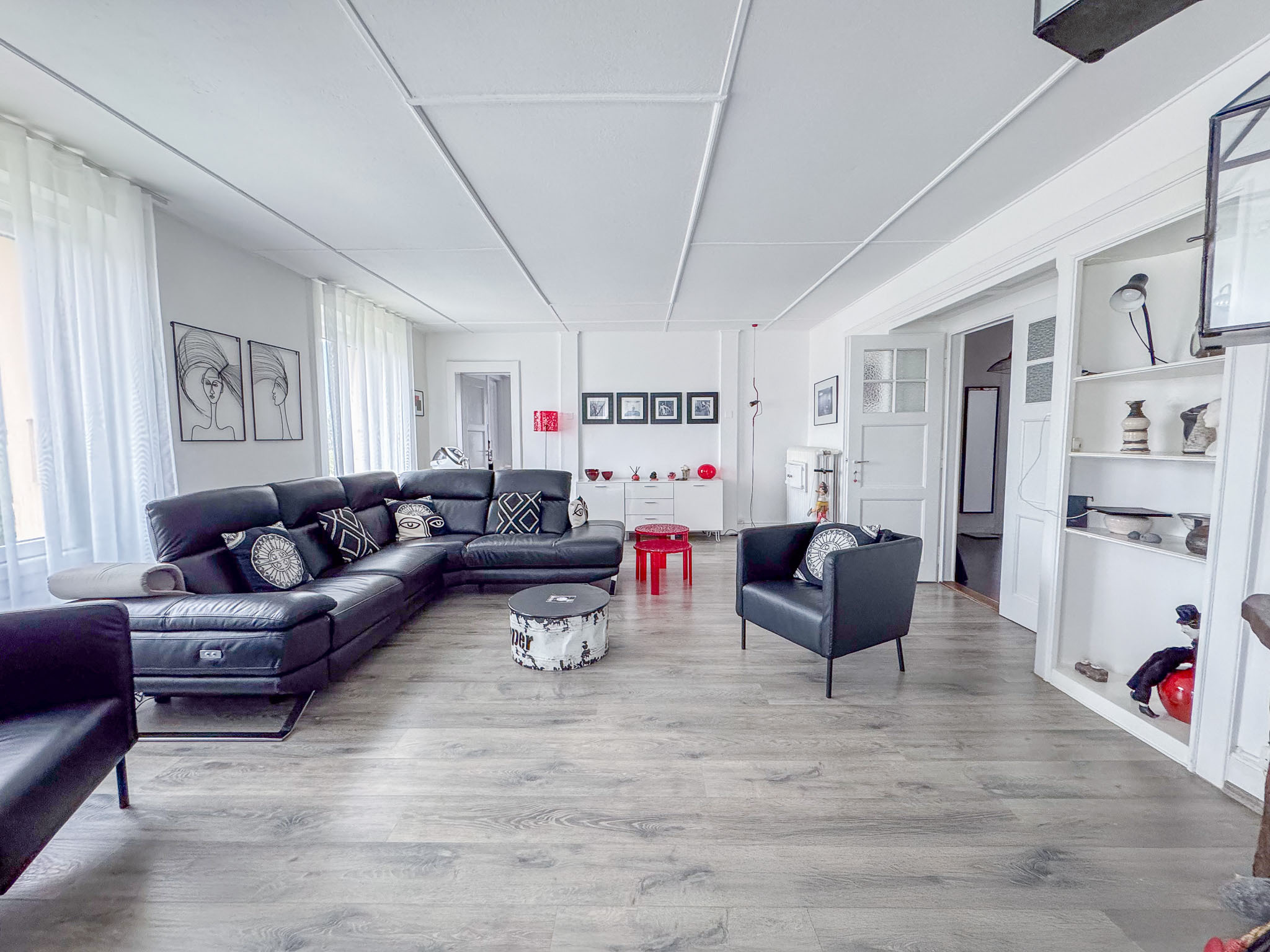 Rez supérieur - appartement de 5 pièces