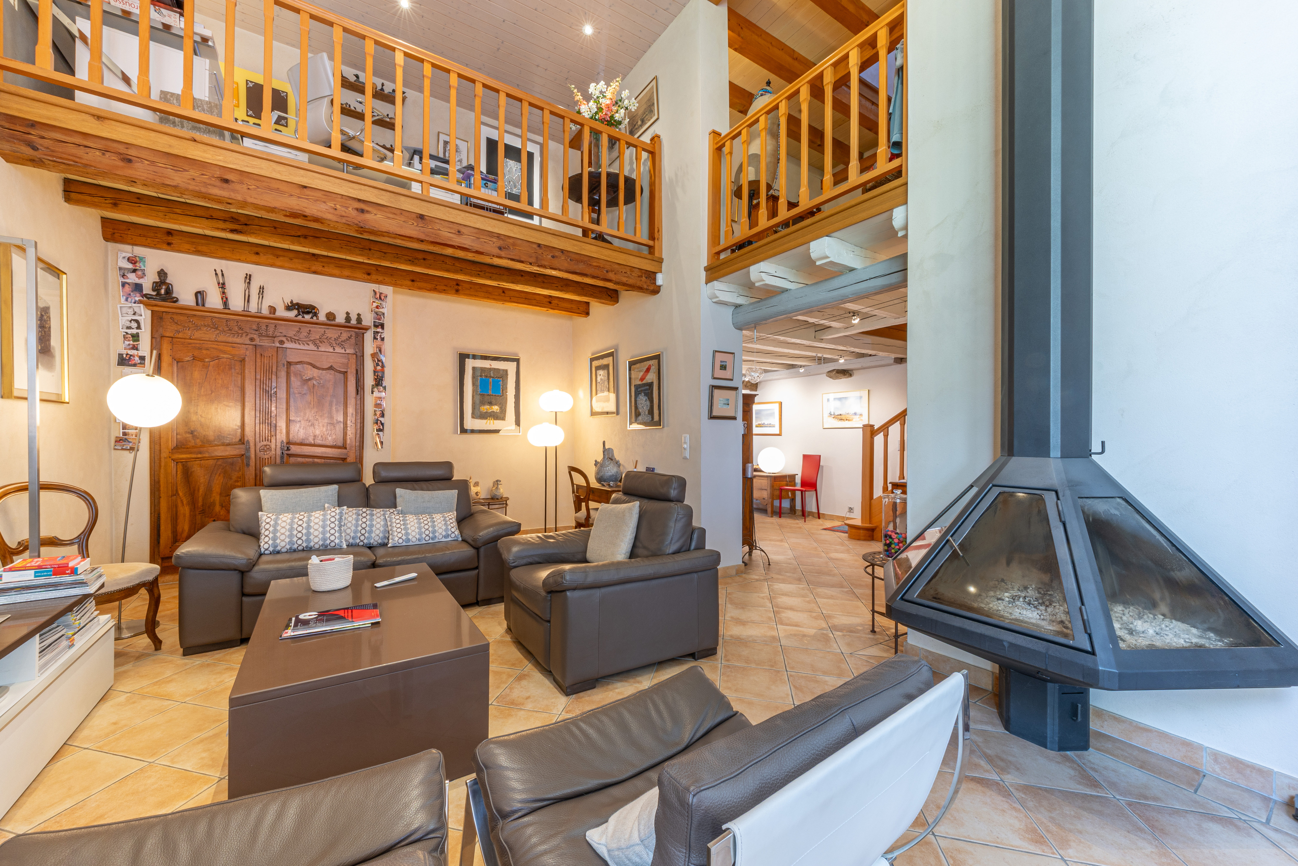 Interior view 4