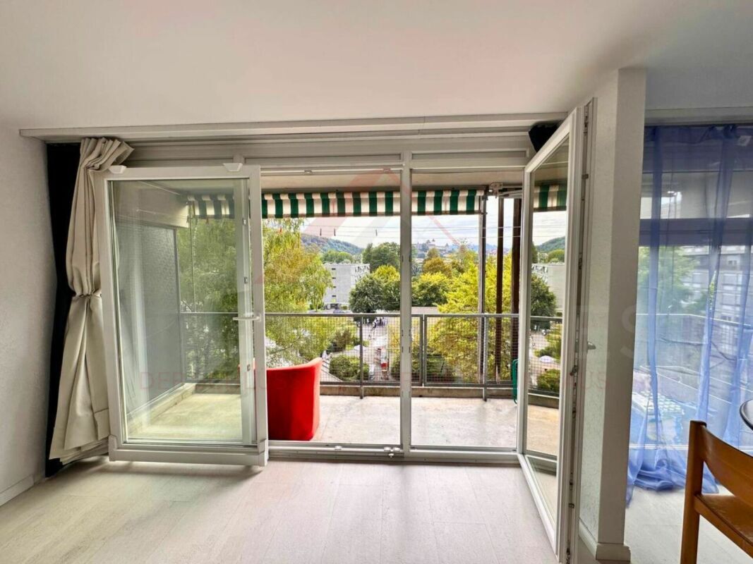 Balkon / Loggia ? Balcon / loggia