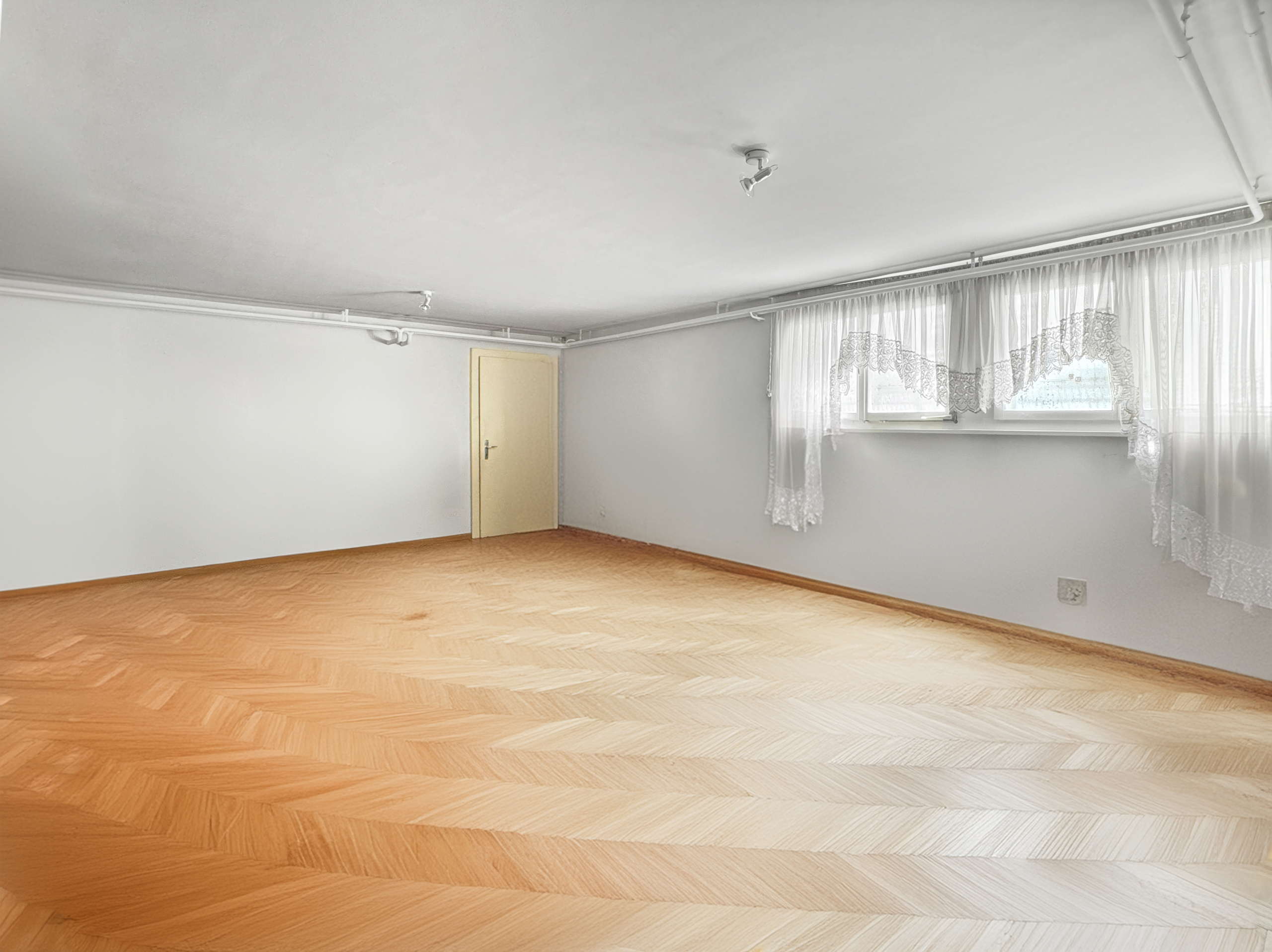 Salle de jeux / polyvalente au rez-inférieur