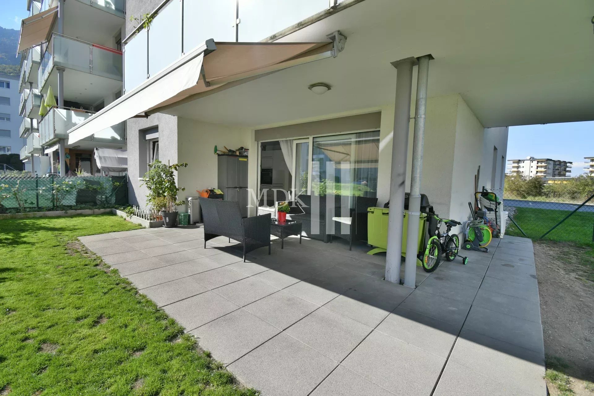 Photo 6