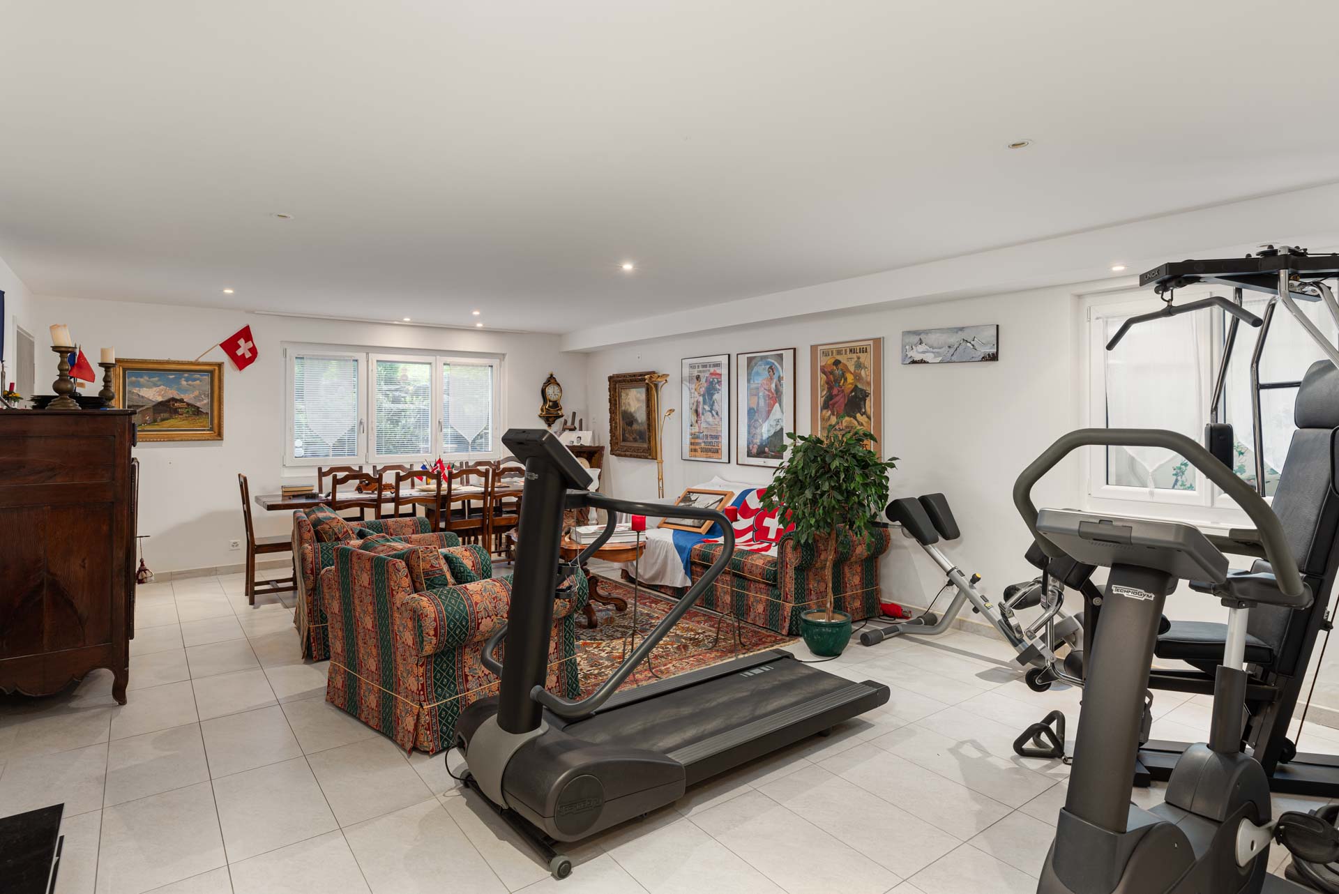 Studio aménagé au rez-inférieur.  Studio aménagé au rez-inférieur.