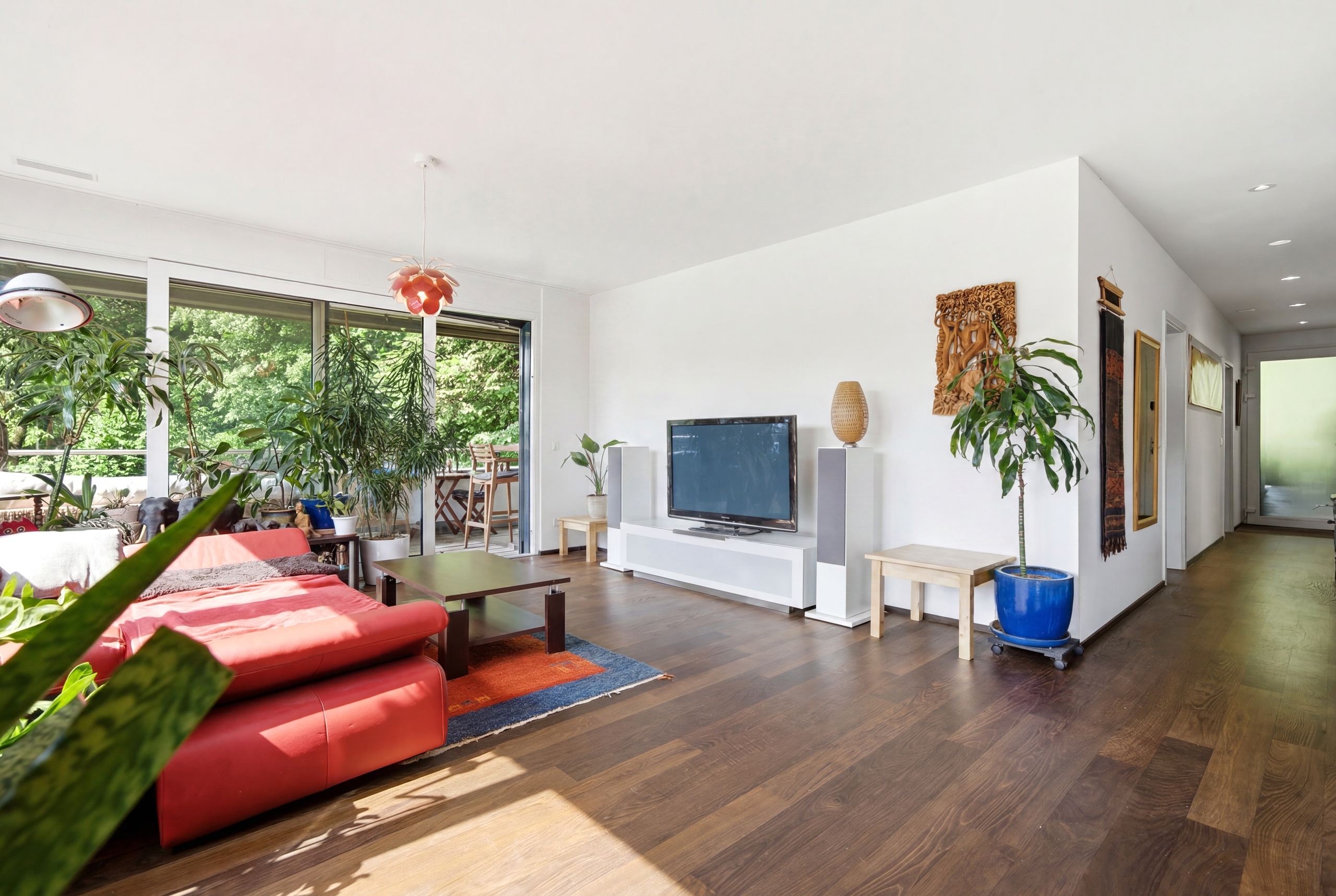 Interior view 5