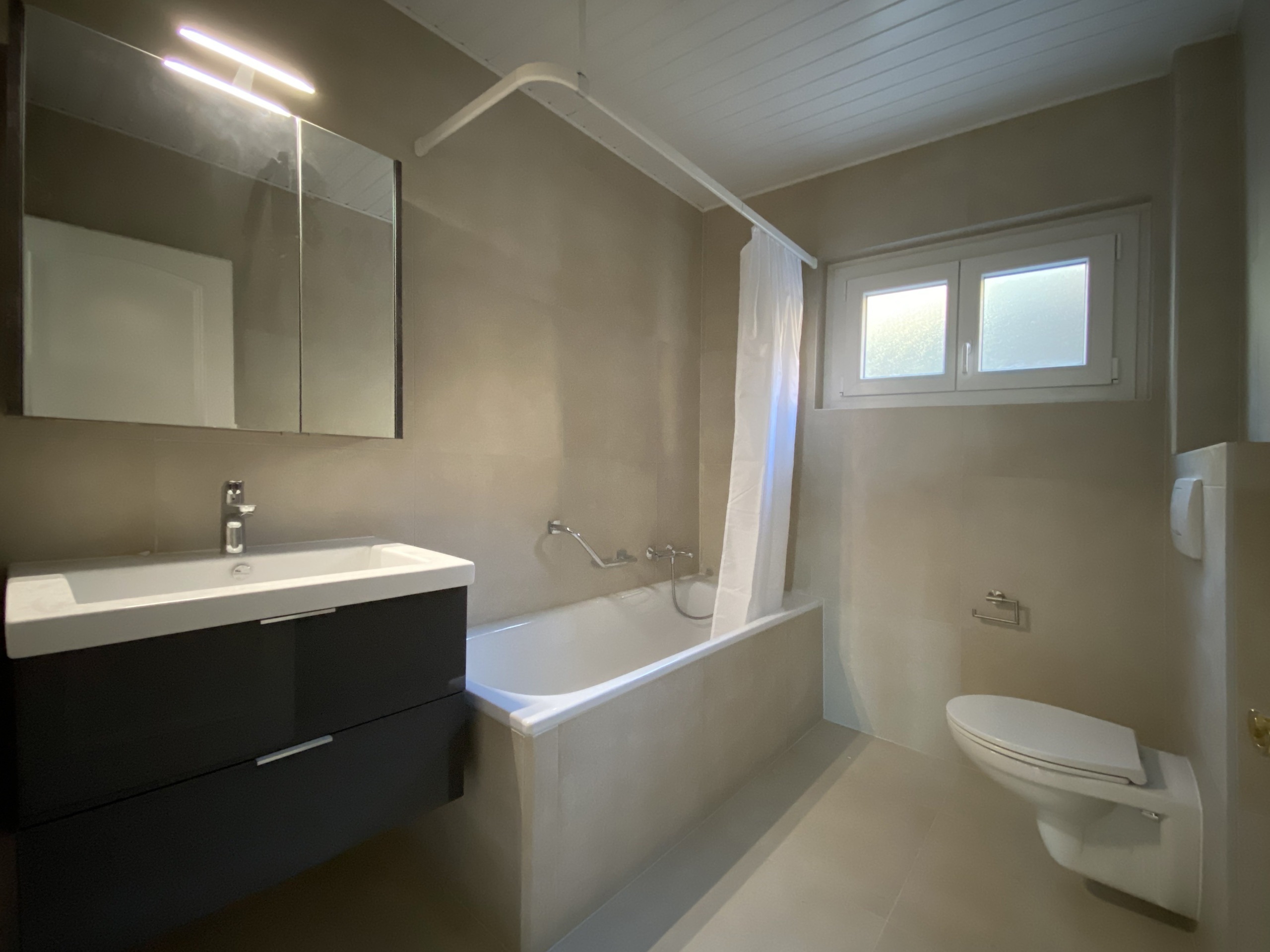 Interior view 6
