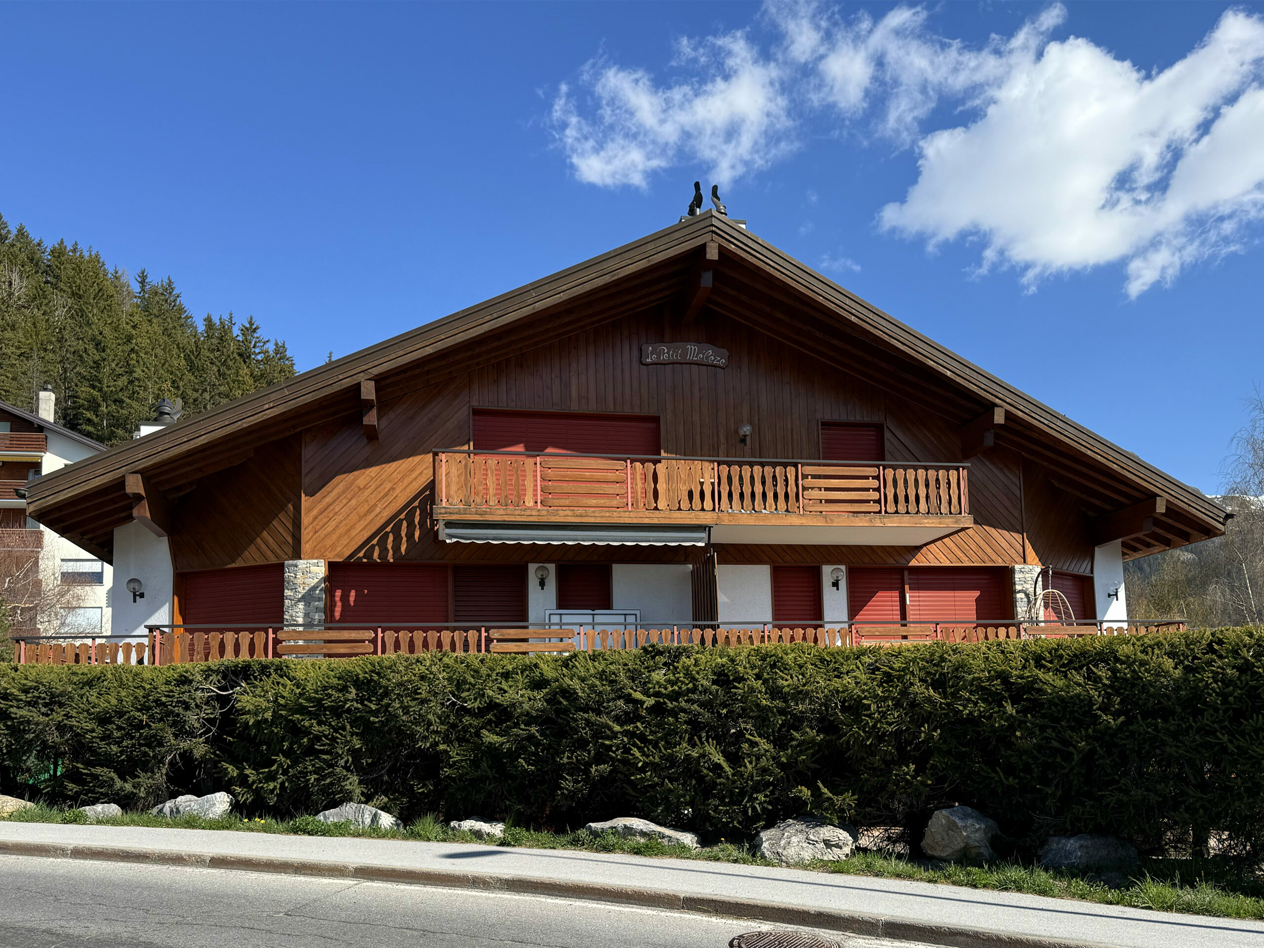 Exterior view of Le Petit Mélèze residence Exterior view of Le Petit Mélèze residence