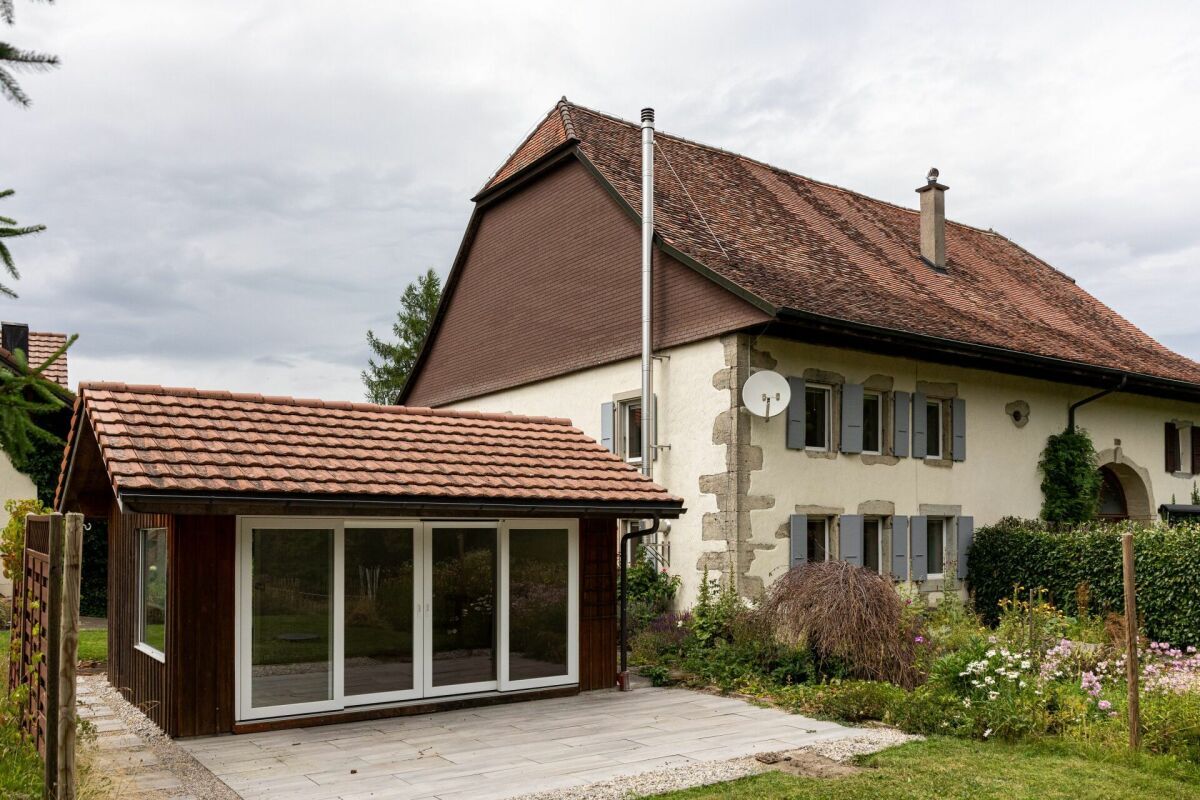 Photo 1