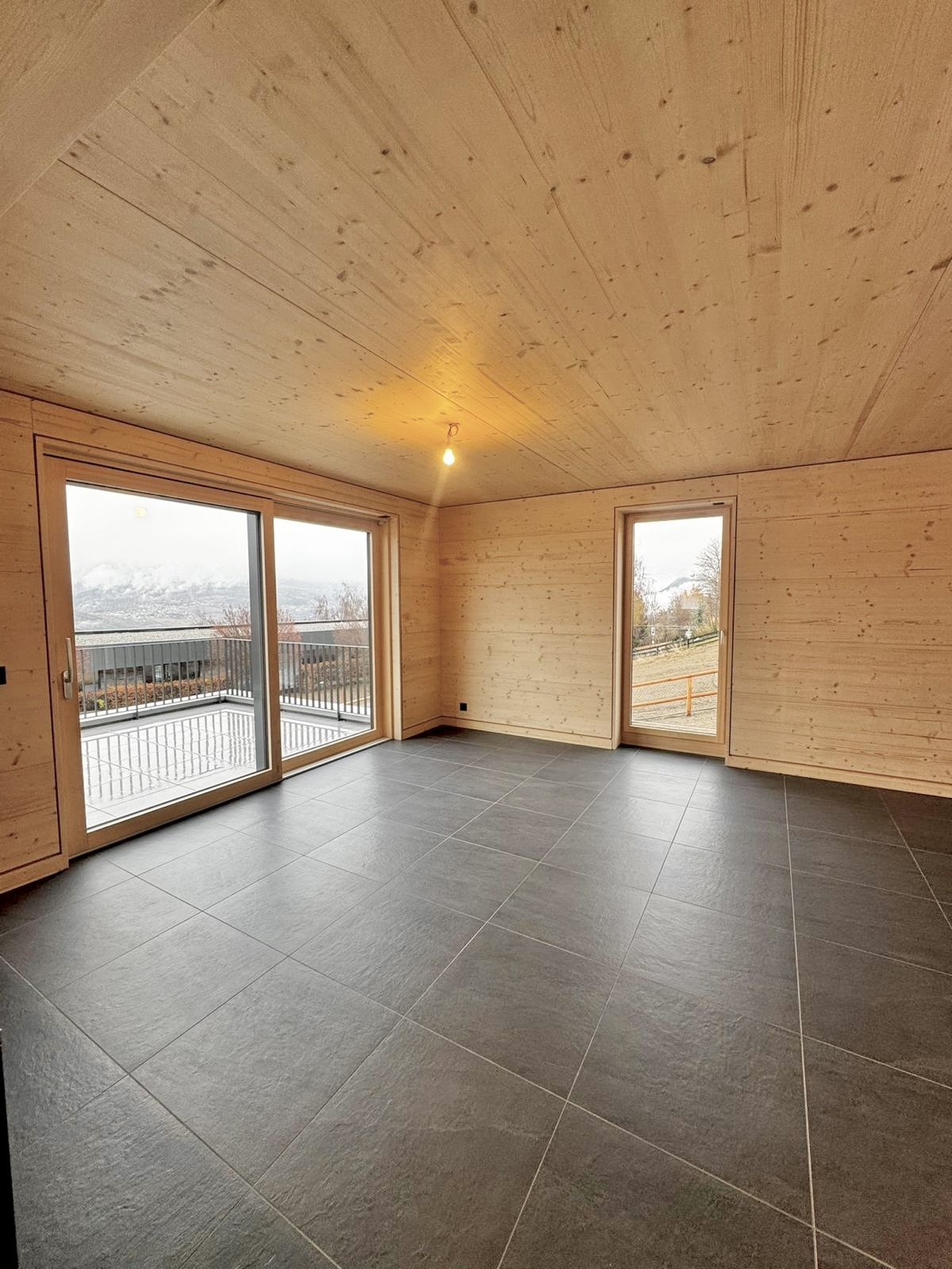 intérieur du premier chalet construit