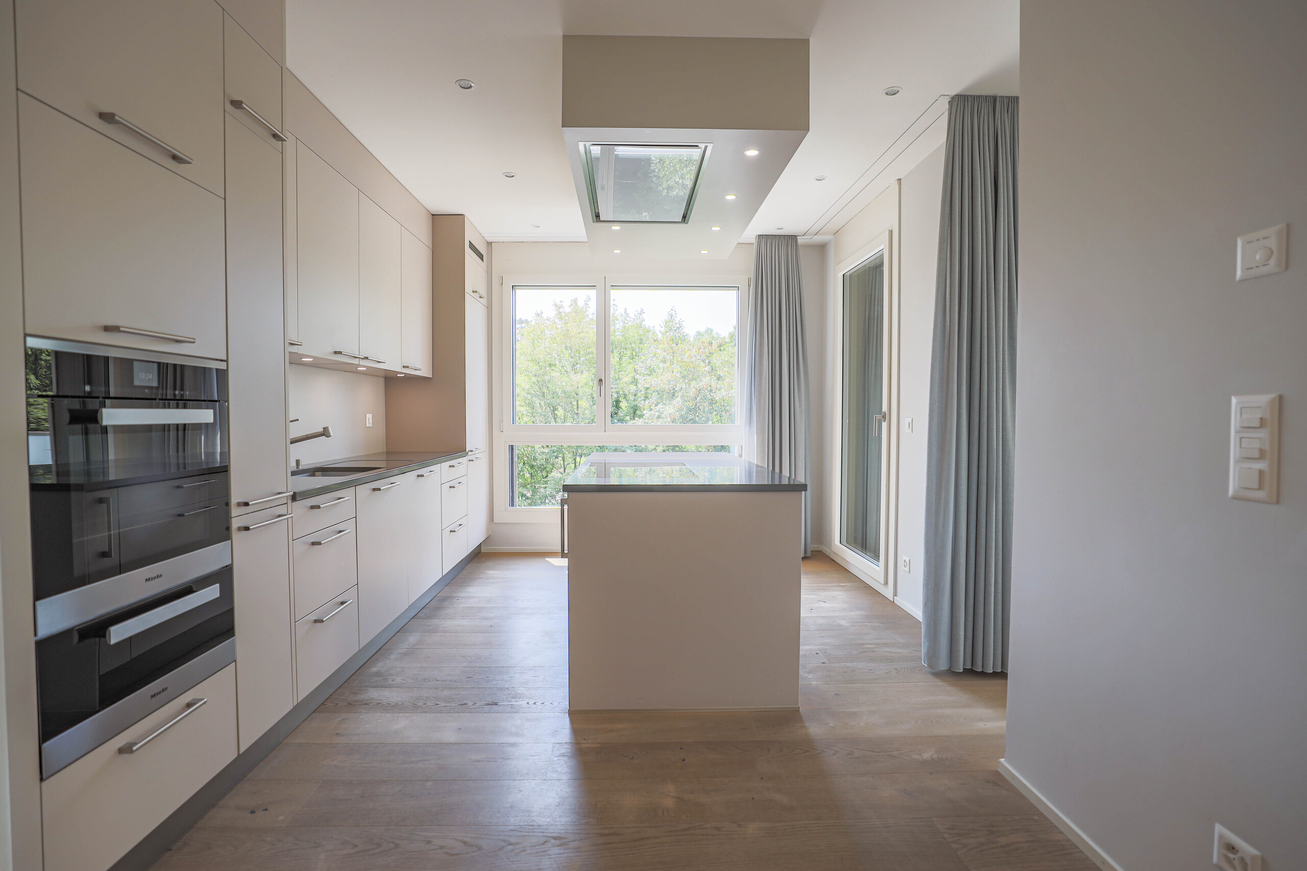 Interior view 3
