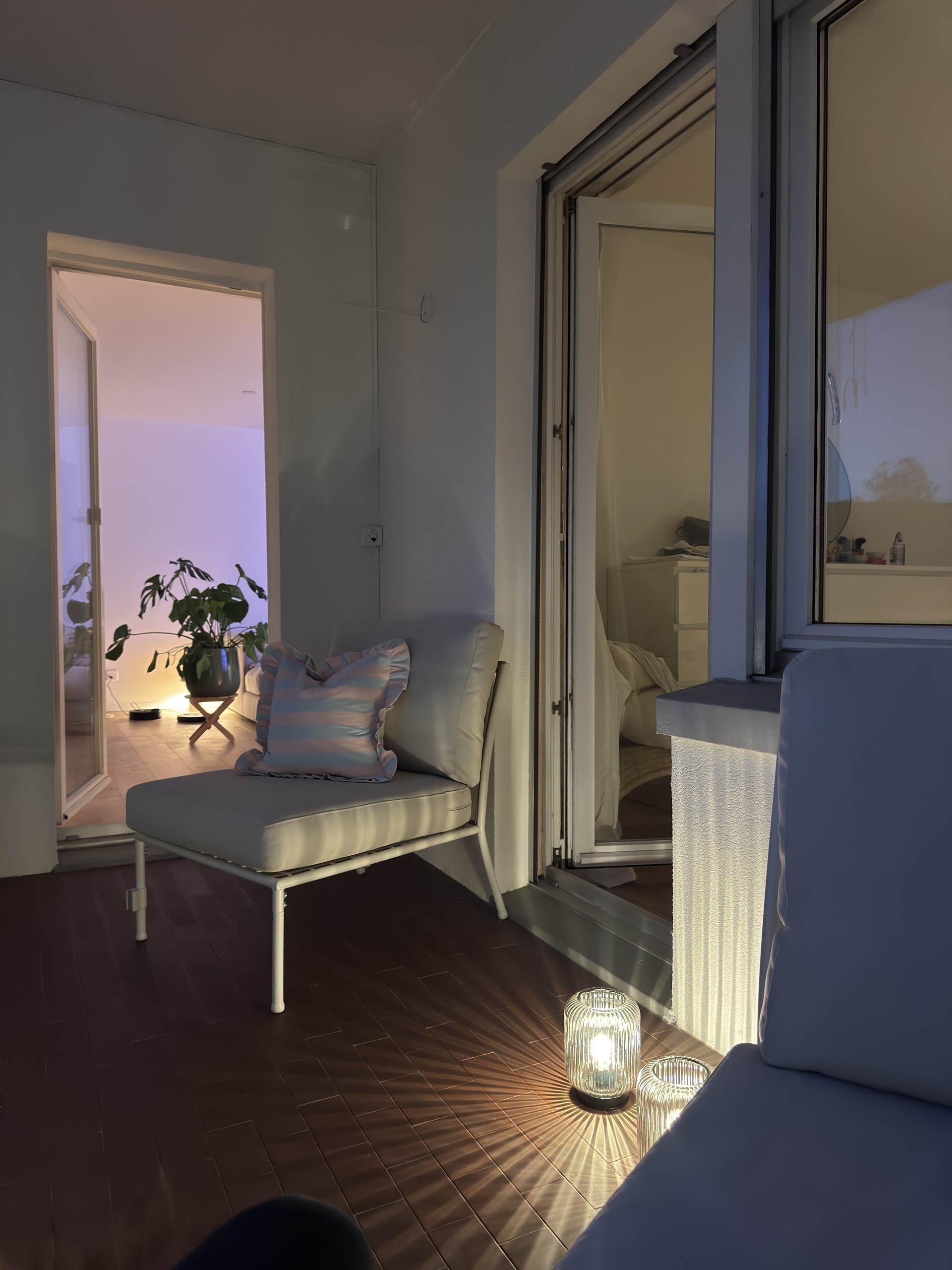 Interior view 9