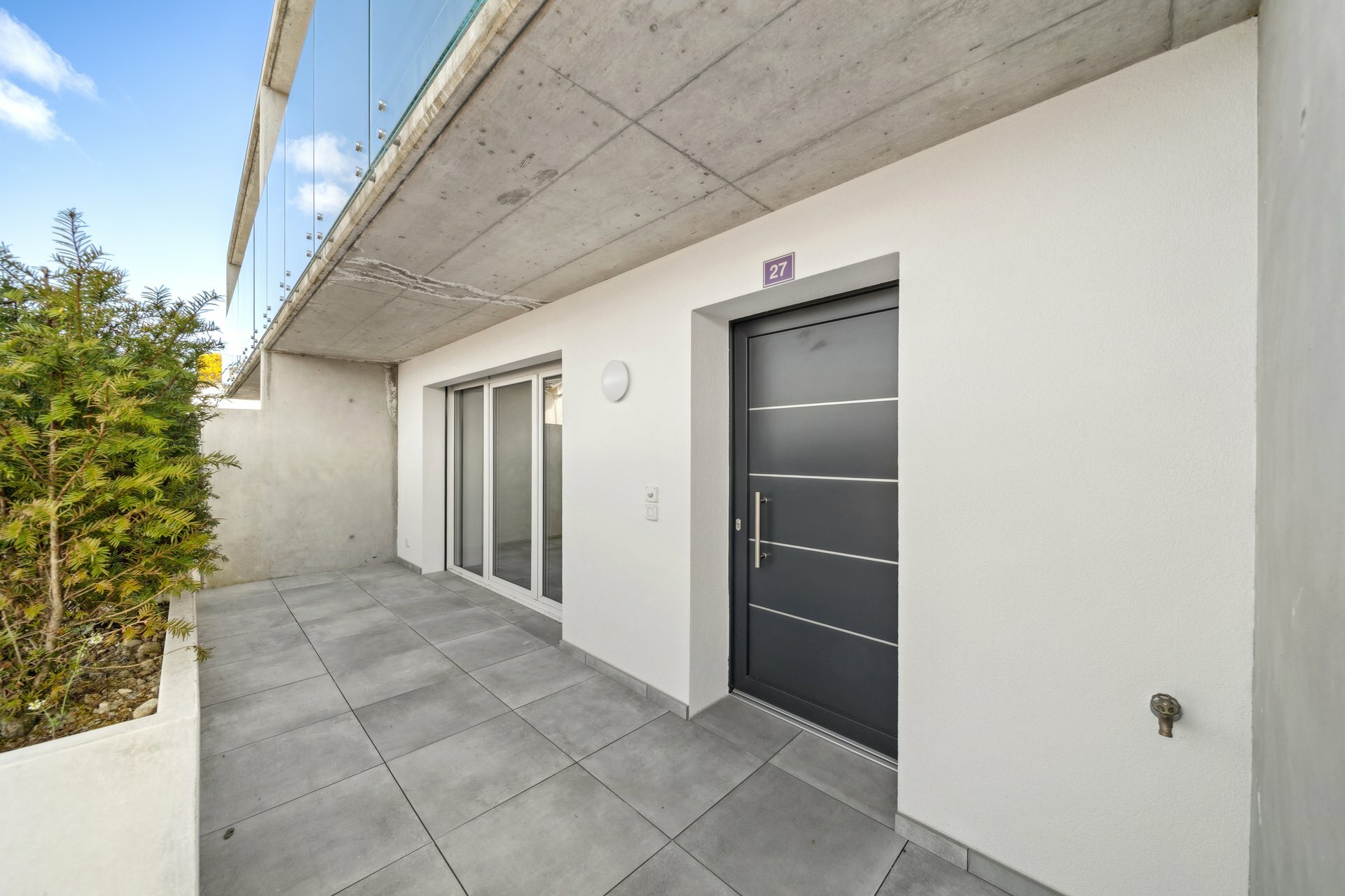 Terrasse entrée  Terrasse entrée