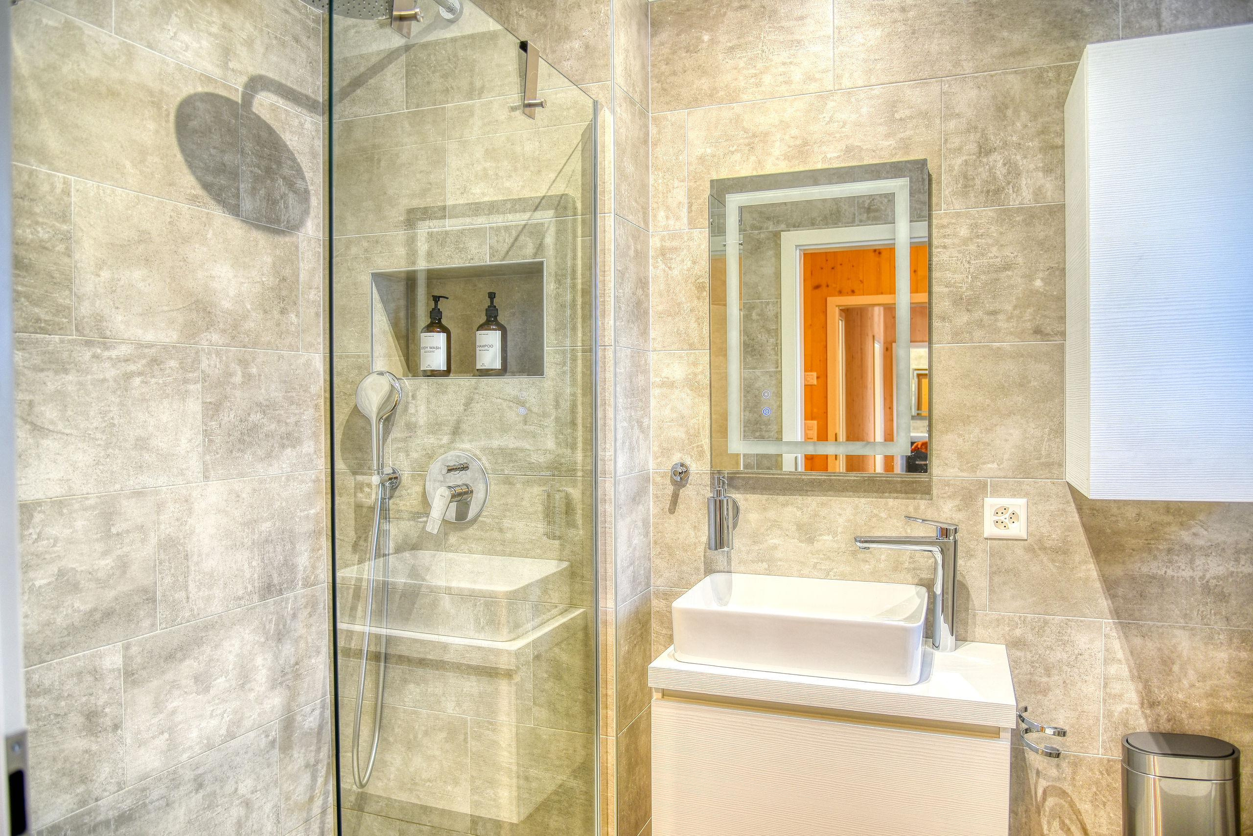 Villa Aproz - Salle de douche parentale Villa Aproz - Salle de douche parentale