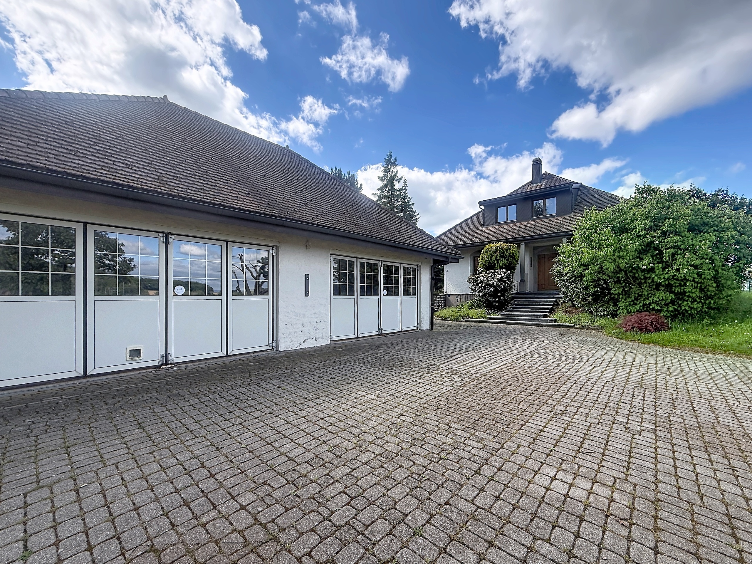 Garages Garages