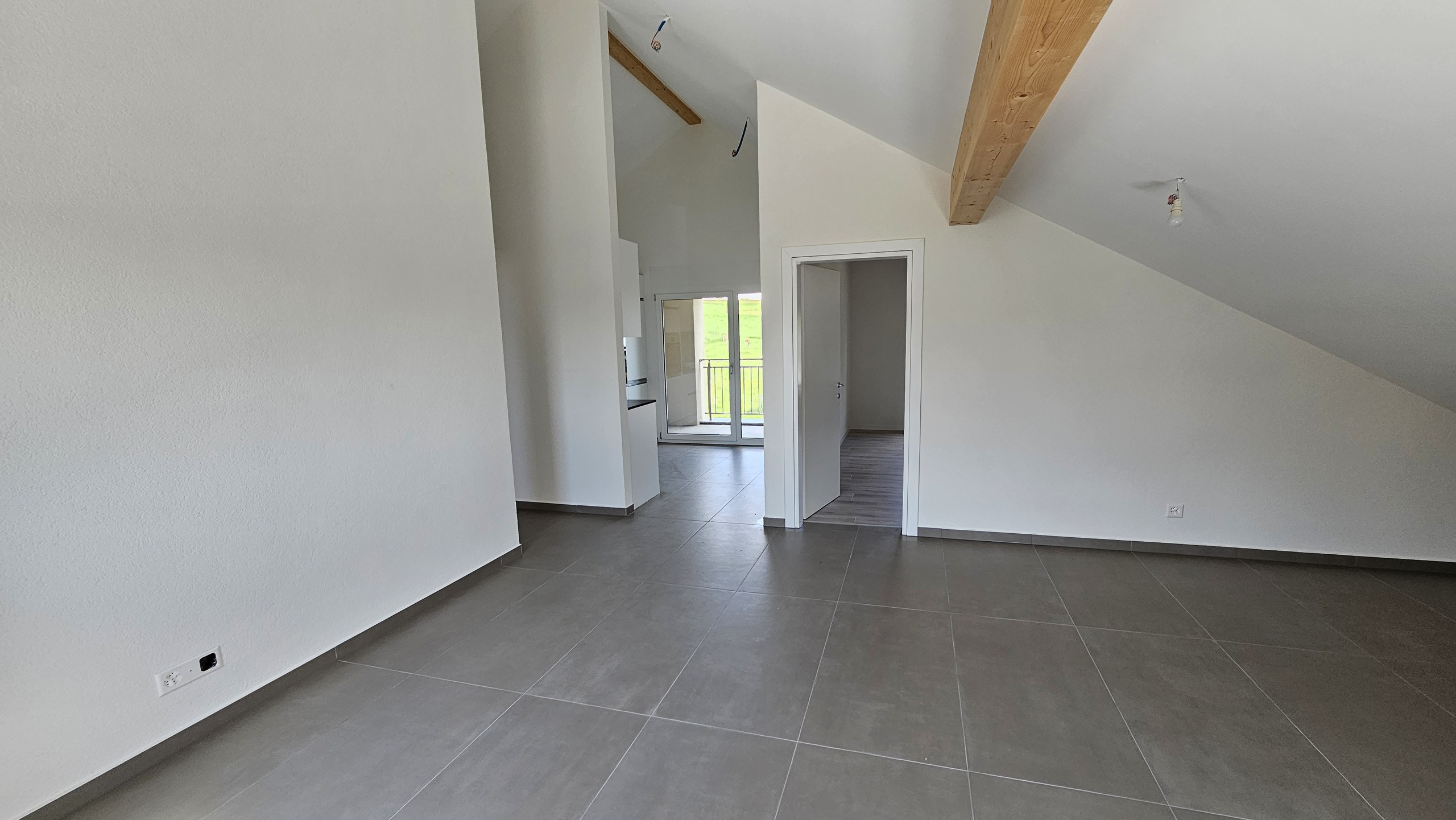 2.5 pièces 2ème étage (immeuble neuf)