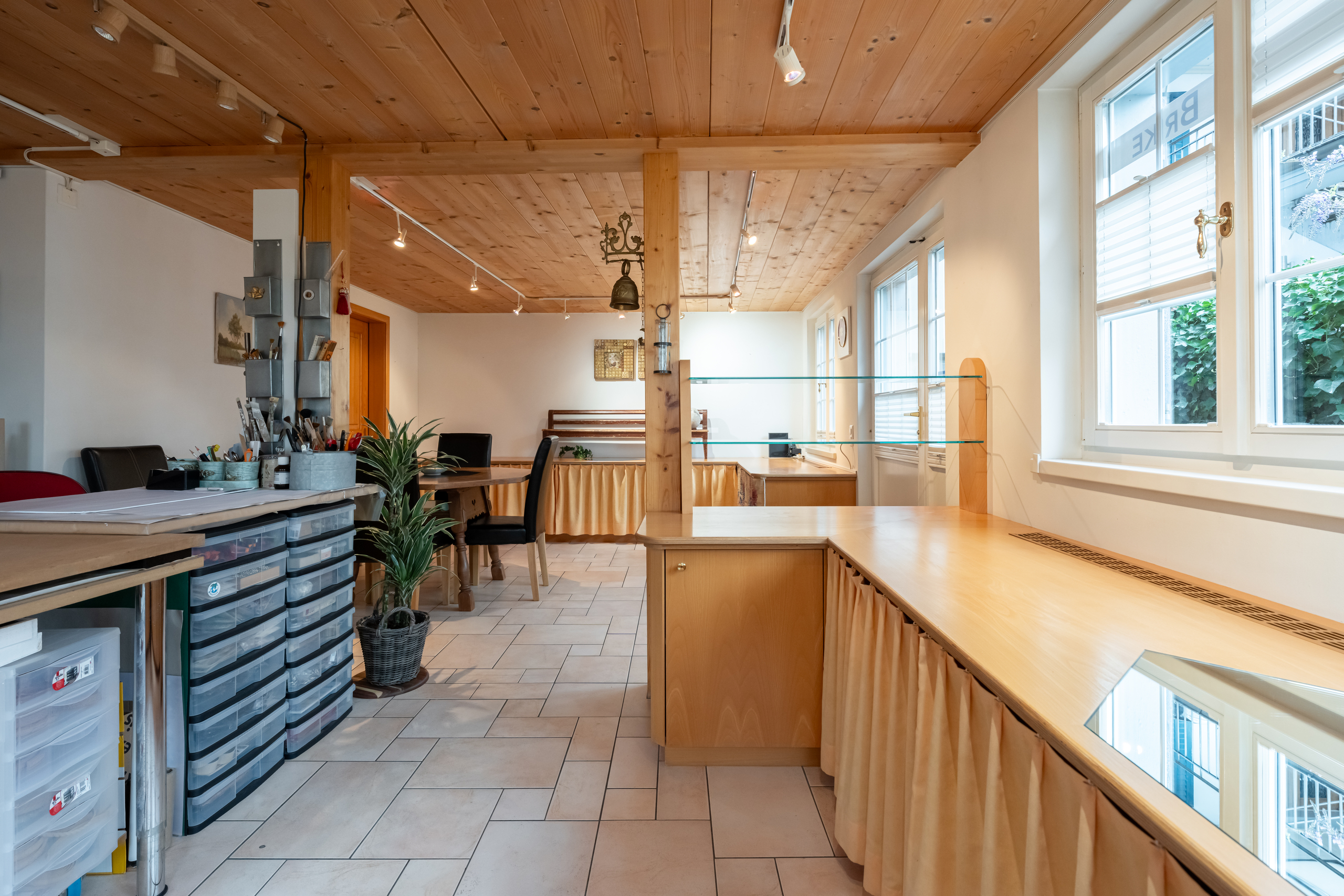 Interior view 6
