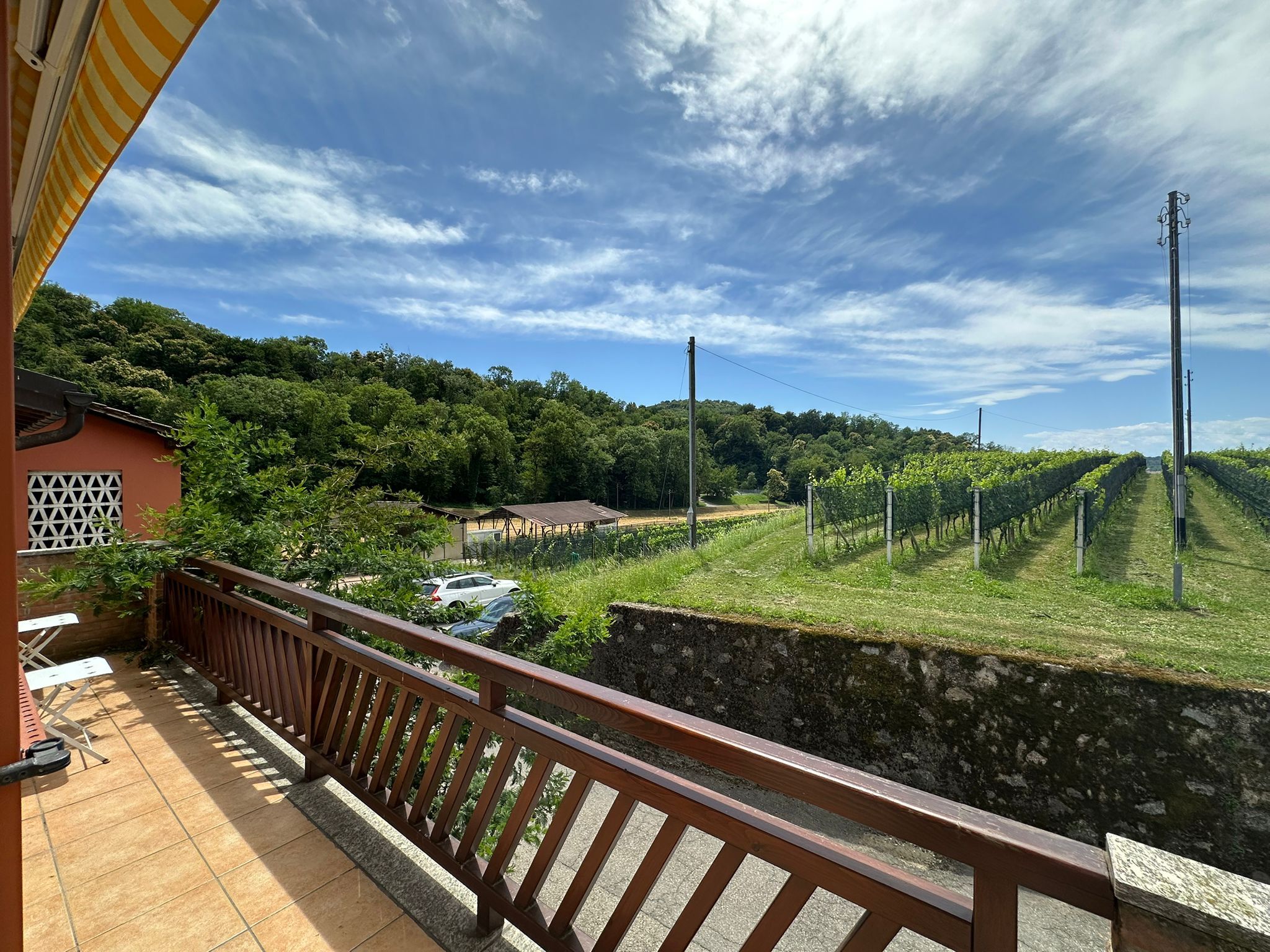 Vista esteriore 3