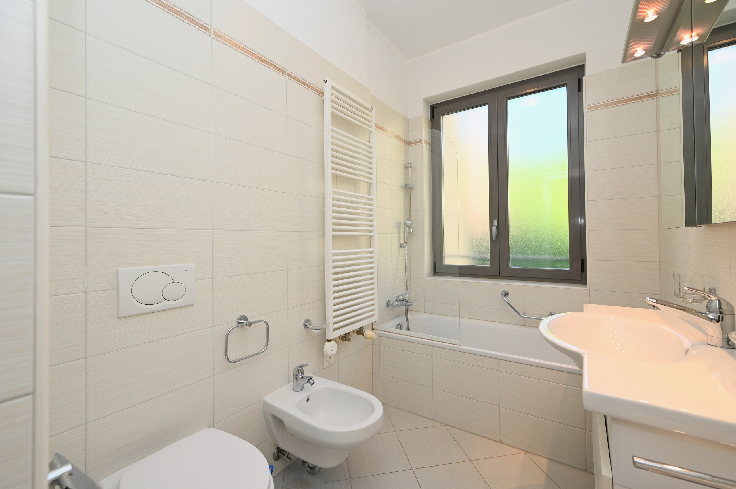 Interior view 11
