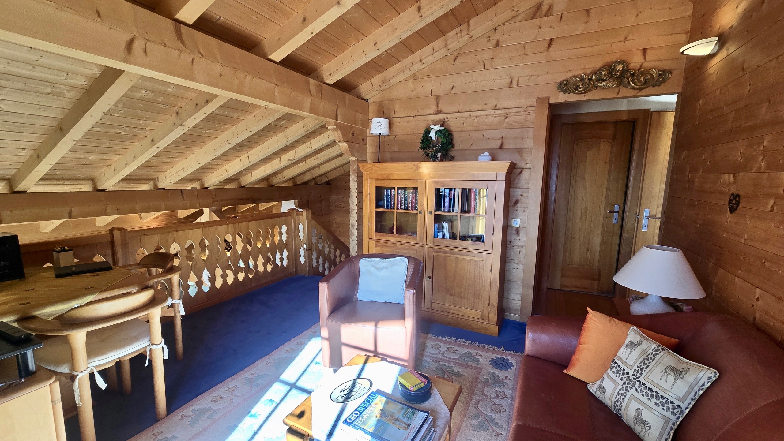 Interior view 7