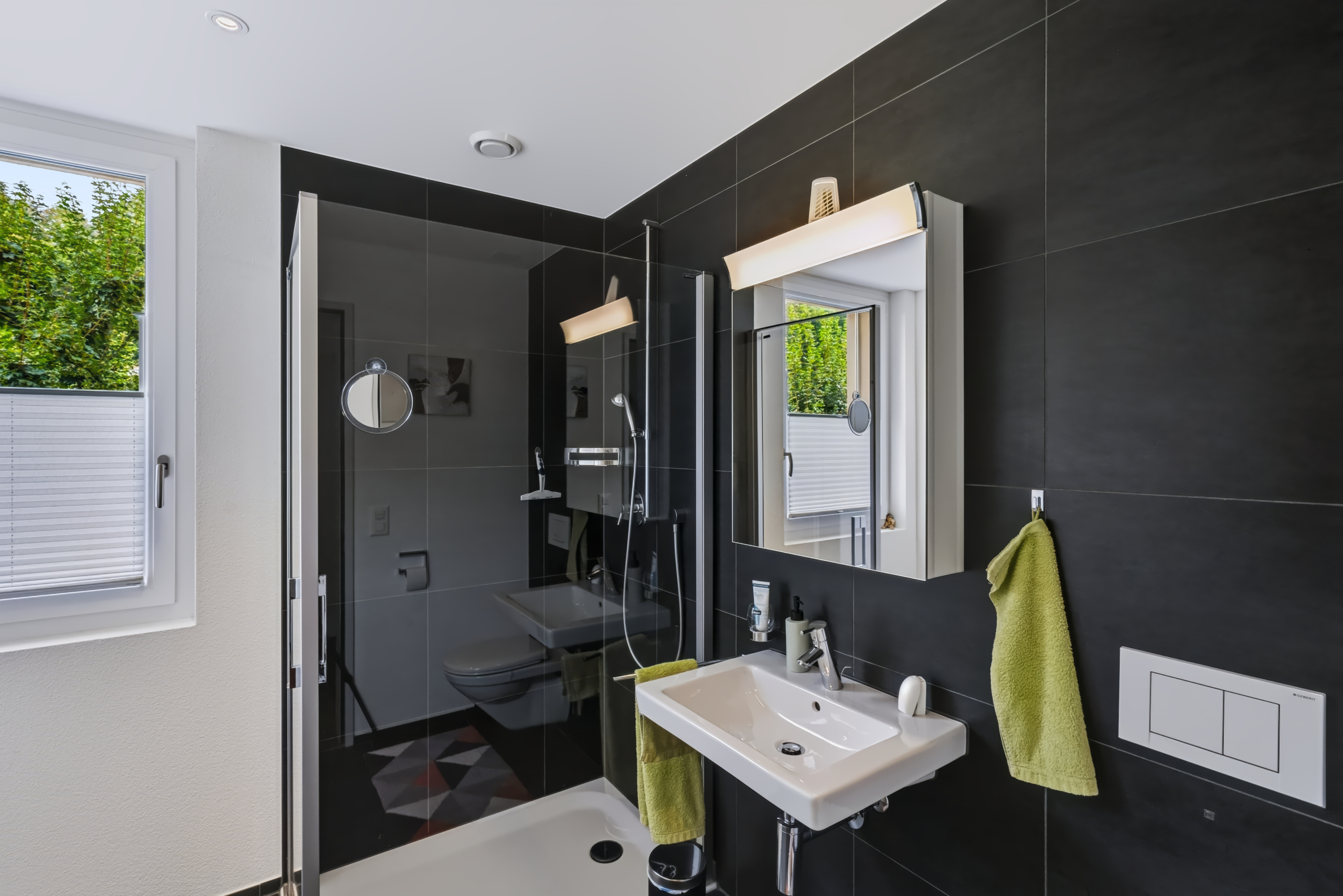 Dusche mit Fenster