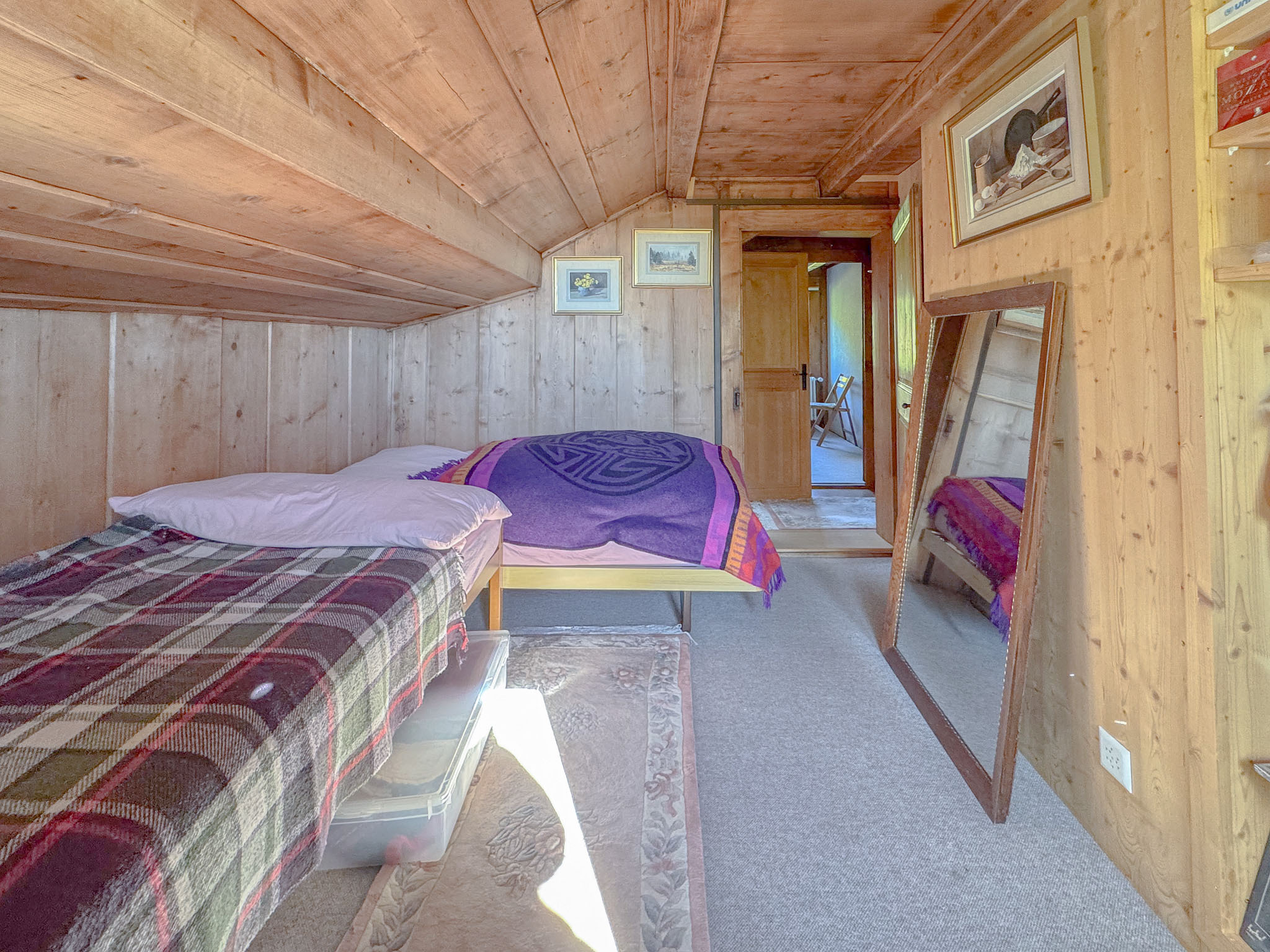 2ème étage - chambre 2 au Sud 2ème étage - chambre 2 au Sud