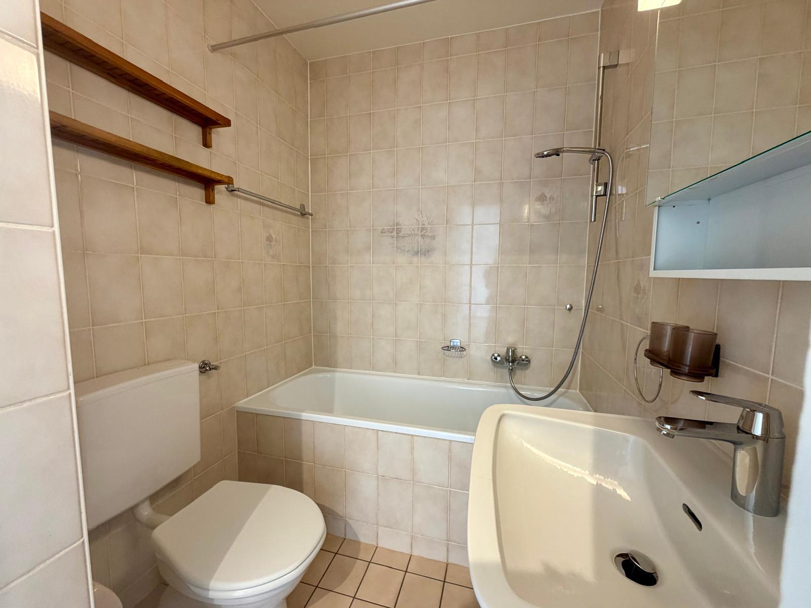 Interior view 5