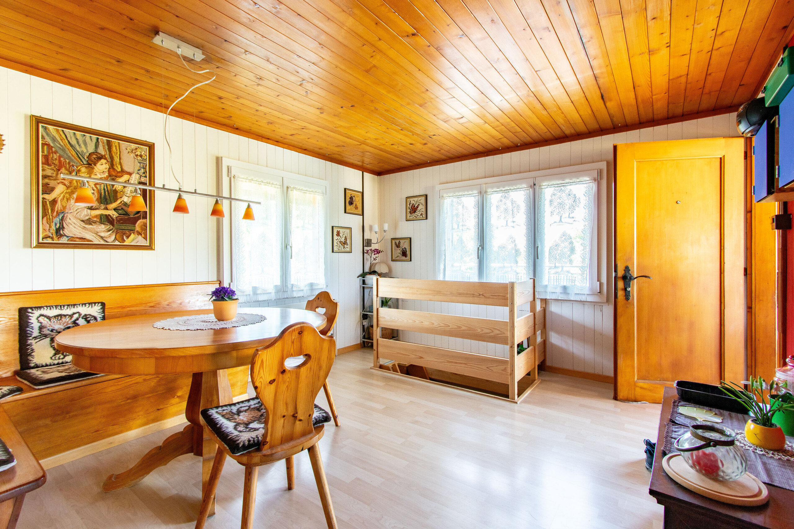Étage supérieur : entrée / salle à manger