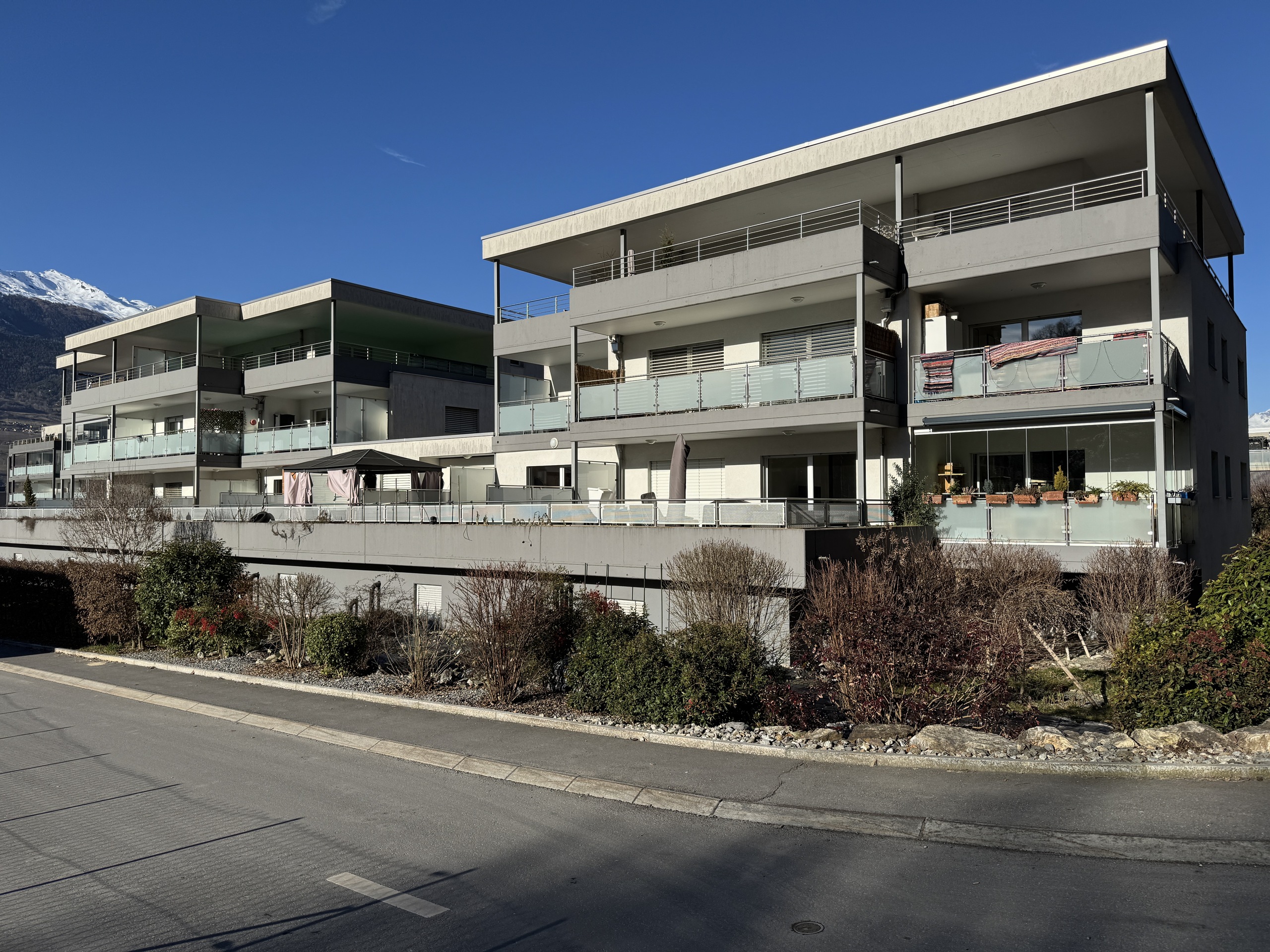 Exterior view 1