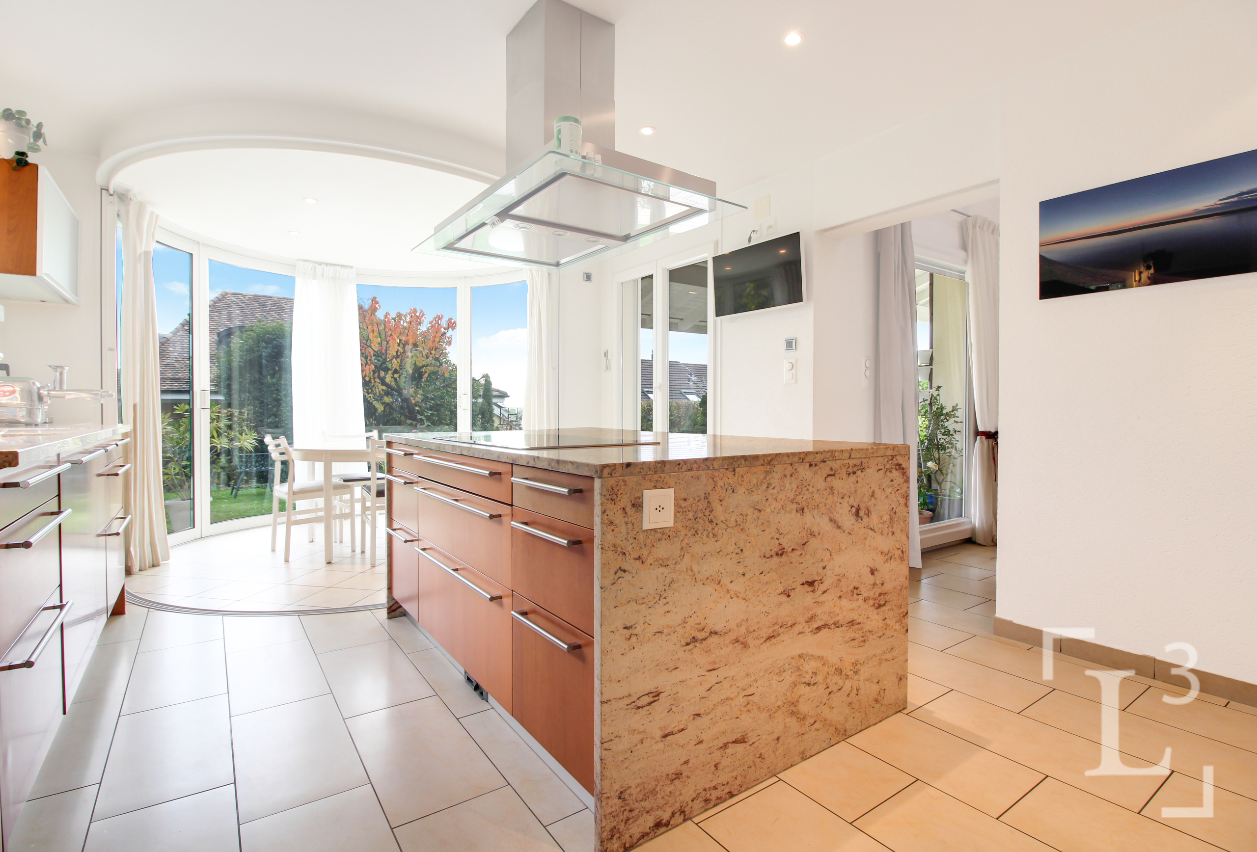 Cuisine séparée avec véranda