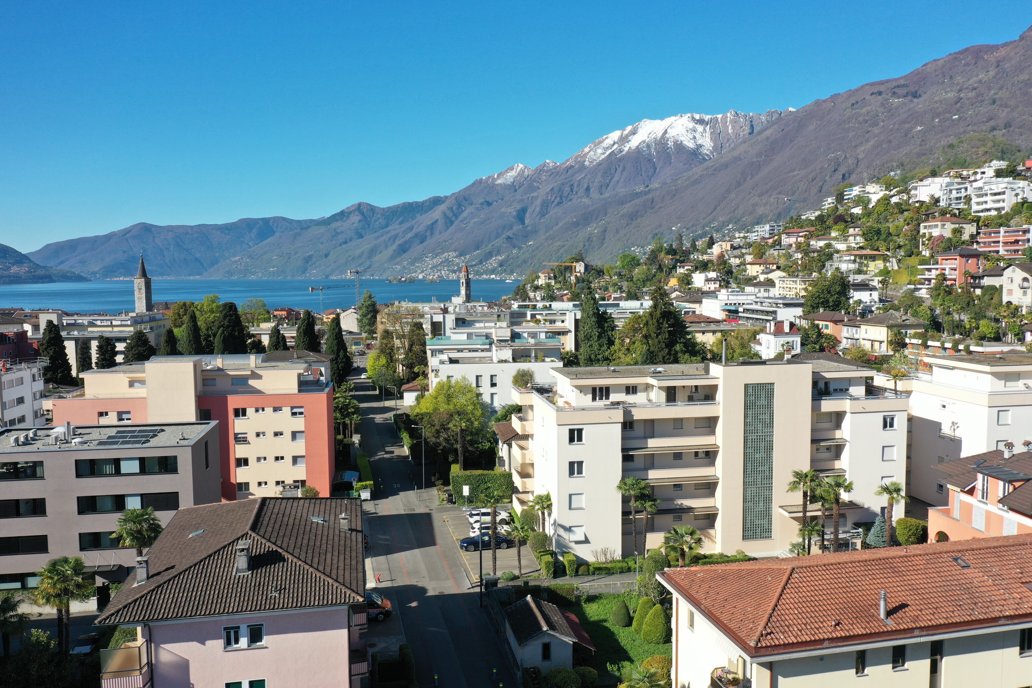 Il Condominio si trova vicino al centro, in una strada a senso unico