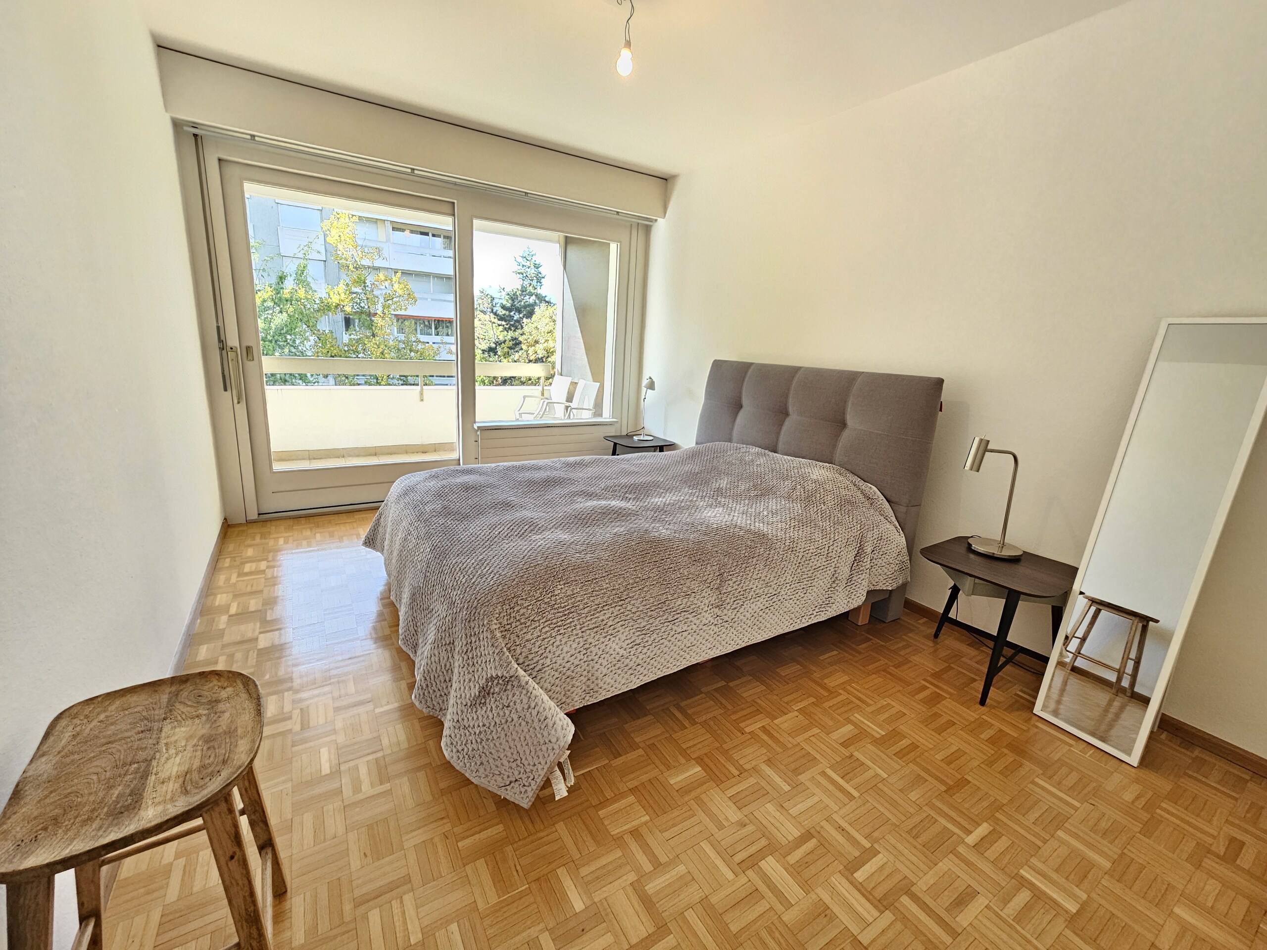 Interior view 4