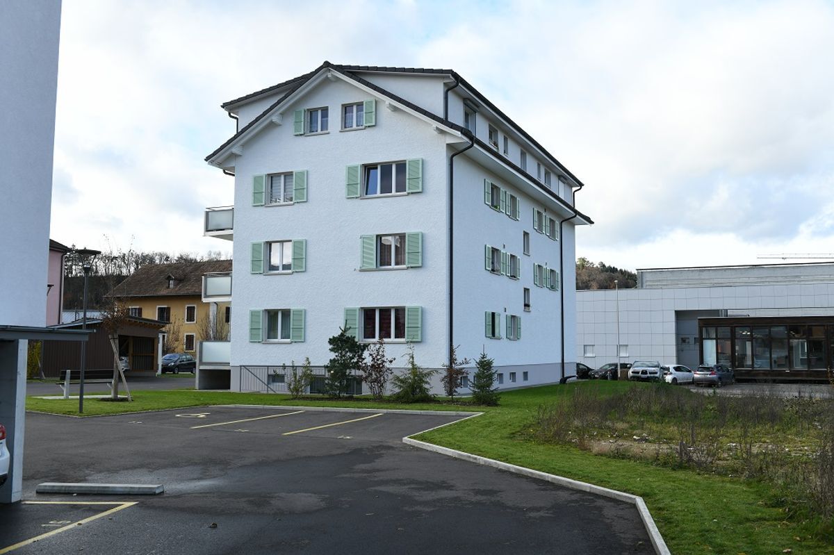 Photo 1