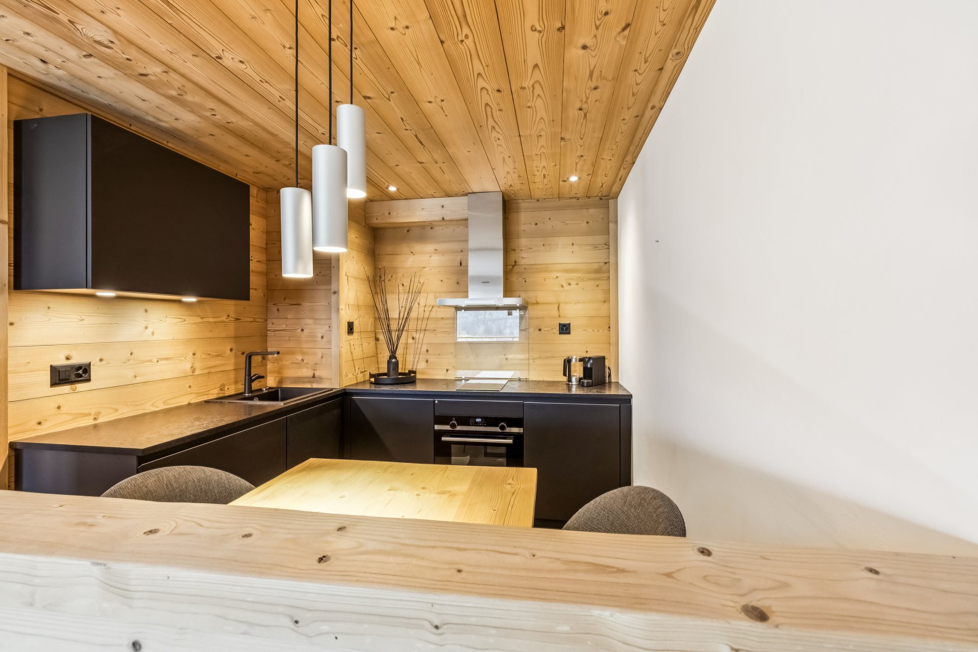 Interior view 7