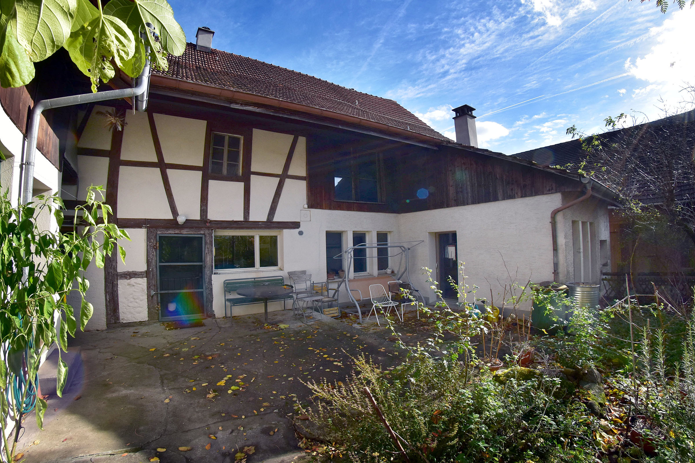 Gartensitzplatz hinter dem Haus Gartensitzplatz hinter dem Haus